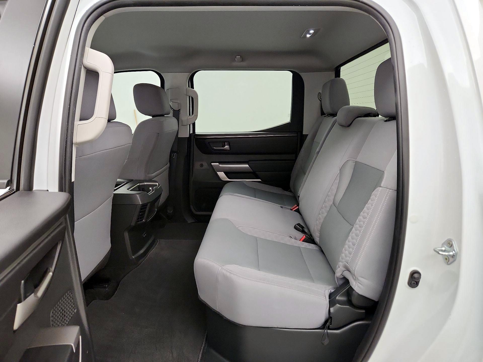 Thumbnail: 2024 Toyota Tundra - 19