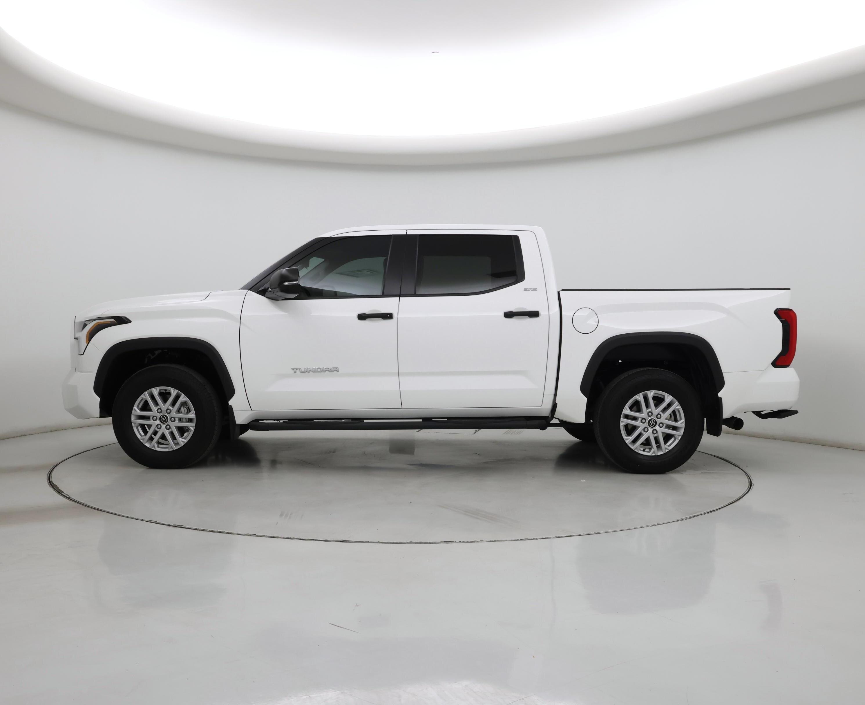 Thumbnail: 2024 Toyota Tundra - 3