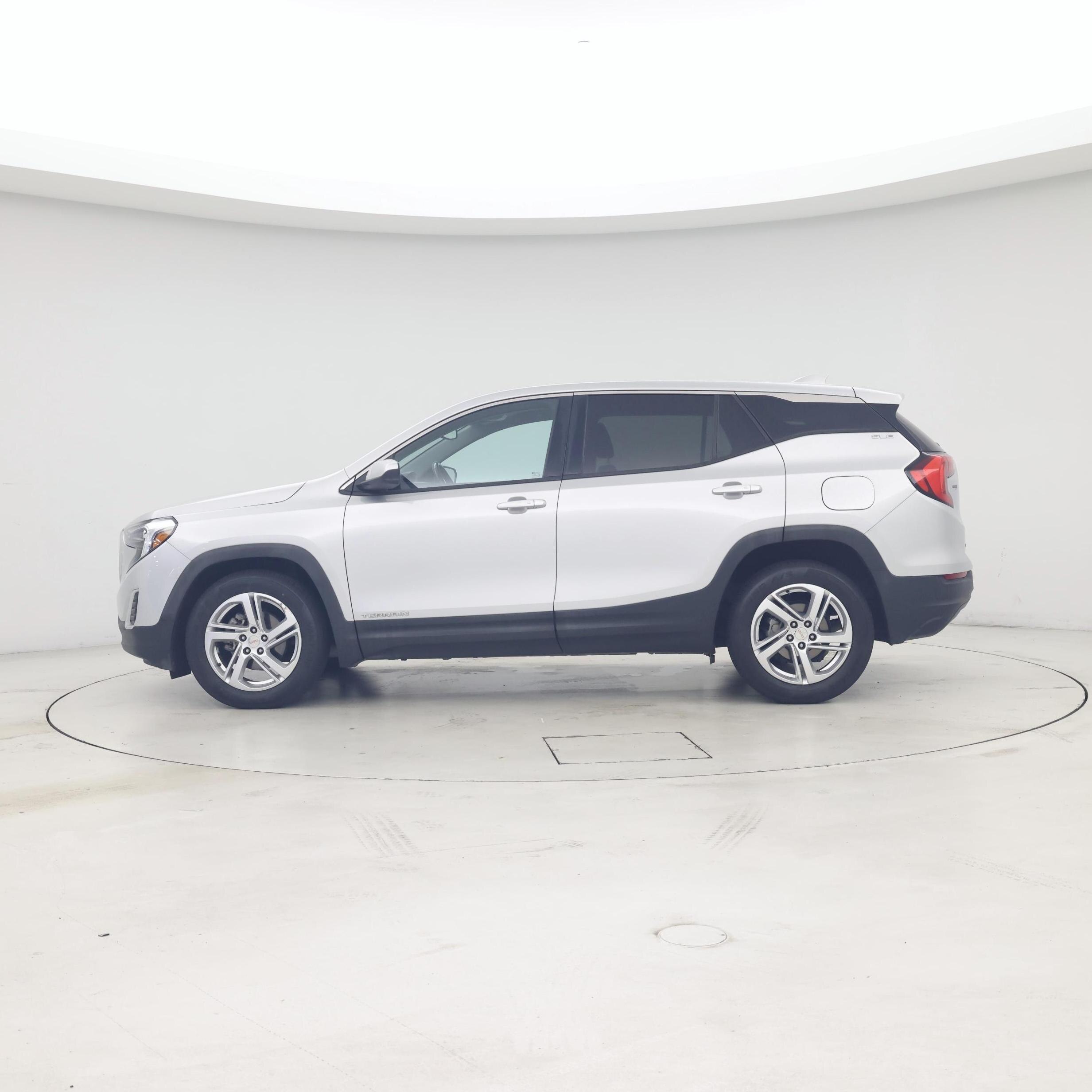 Thumbnail: 2018 GMC Terrain - 3