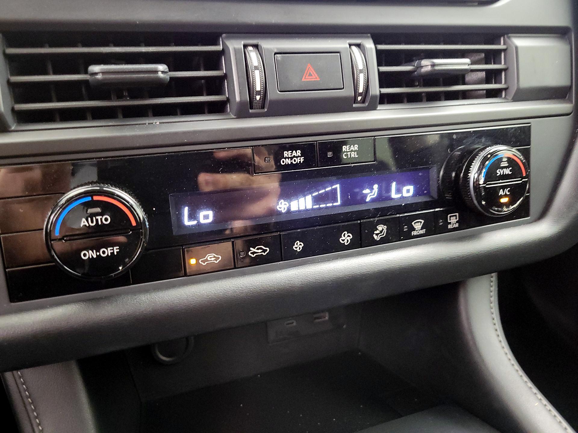 Thumbnail: 2024 Nissan Pathfinder - 16