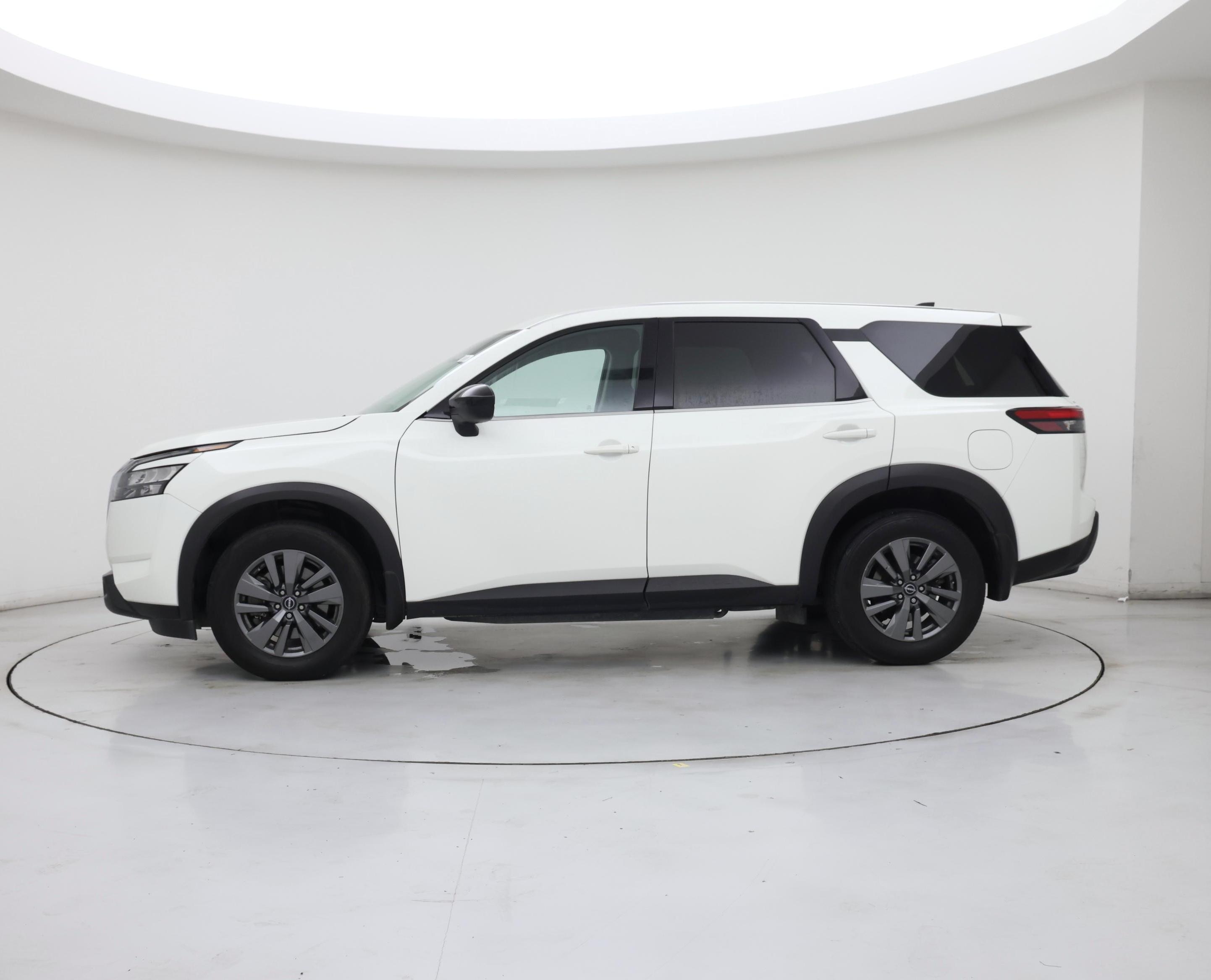 Thumbnail: 2024 Nissan Pathfinder - 3