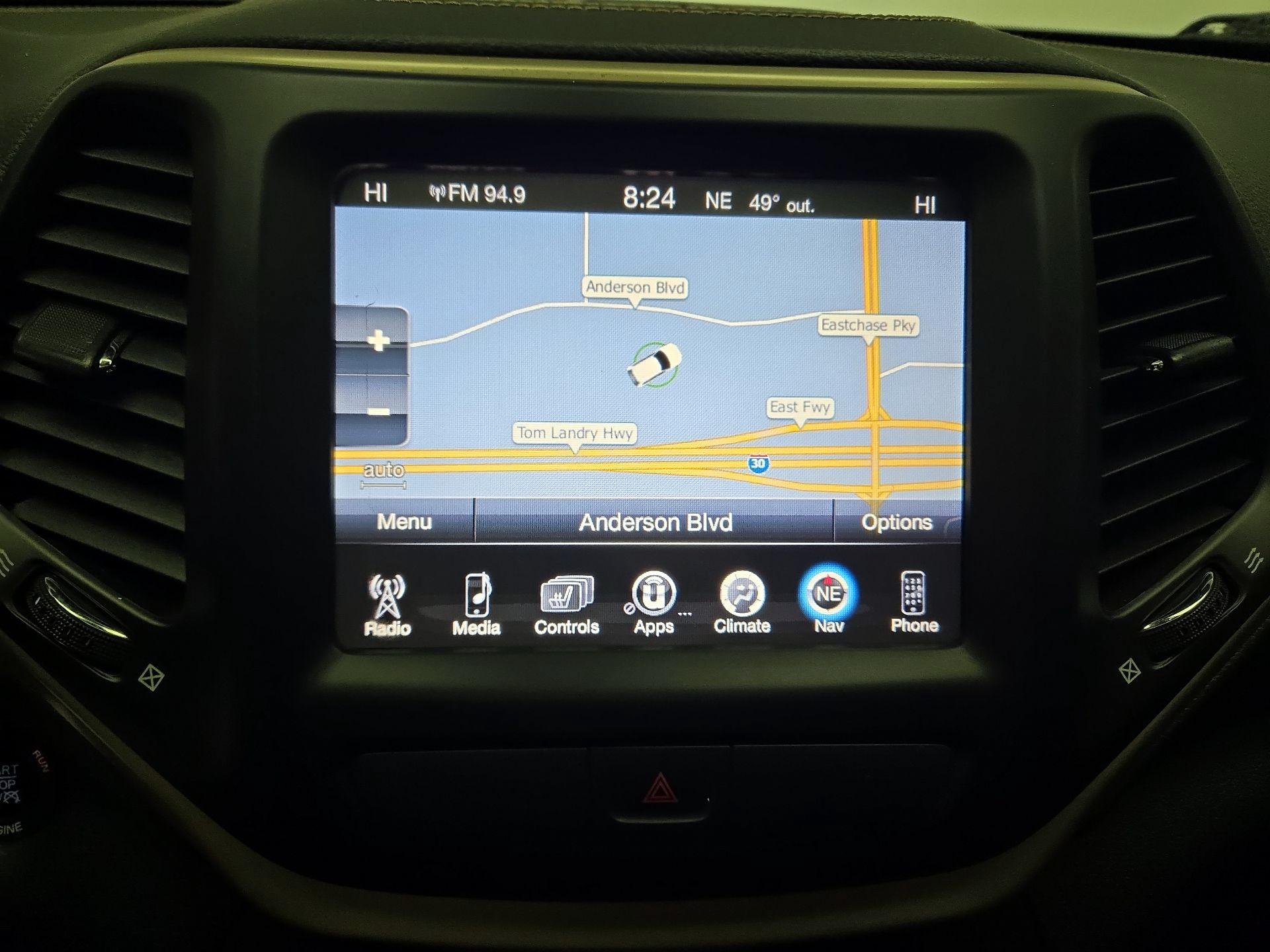 Thumbnail: 2015 Jeep Cherokee - 14