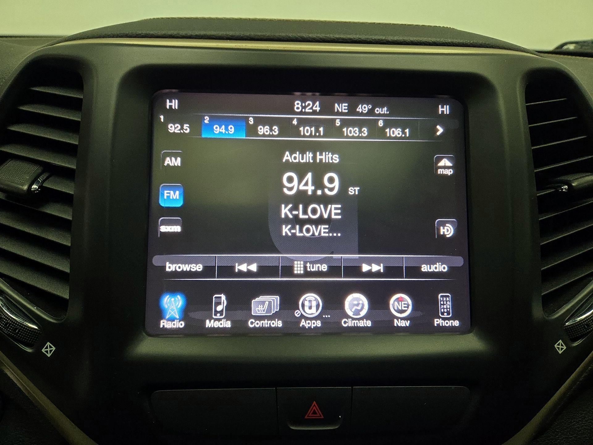 Thumbnail: 2015 Jeep Cherokee - 16