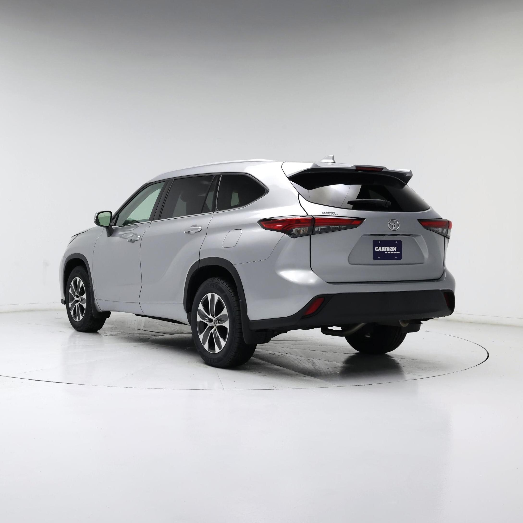 Thumbnail: 2022 Toyota Highlander - 2