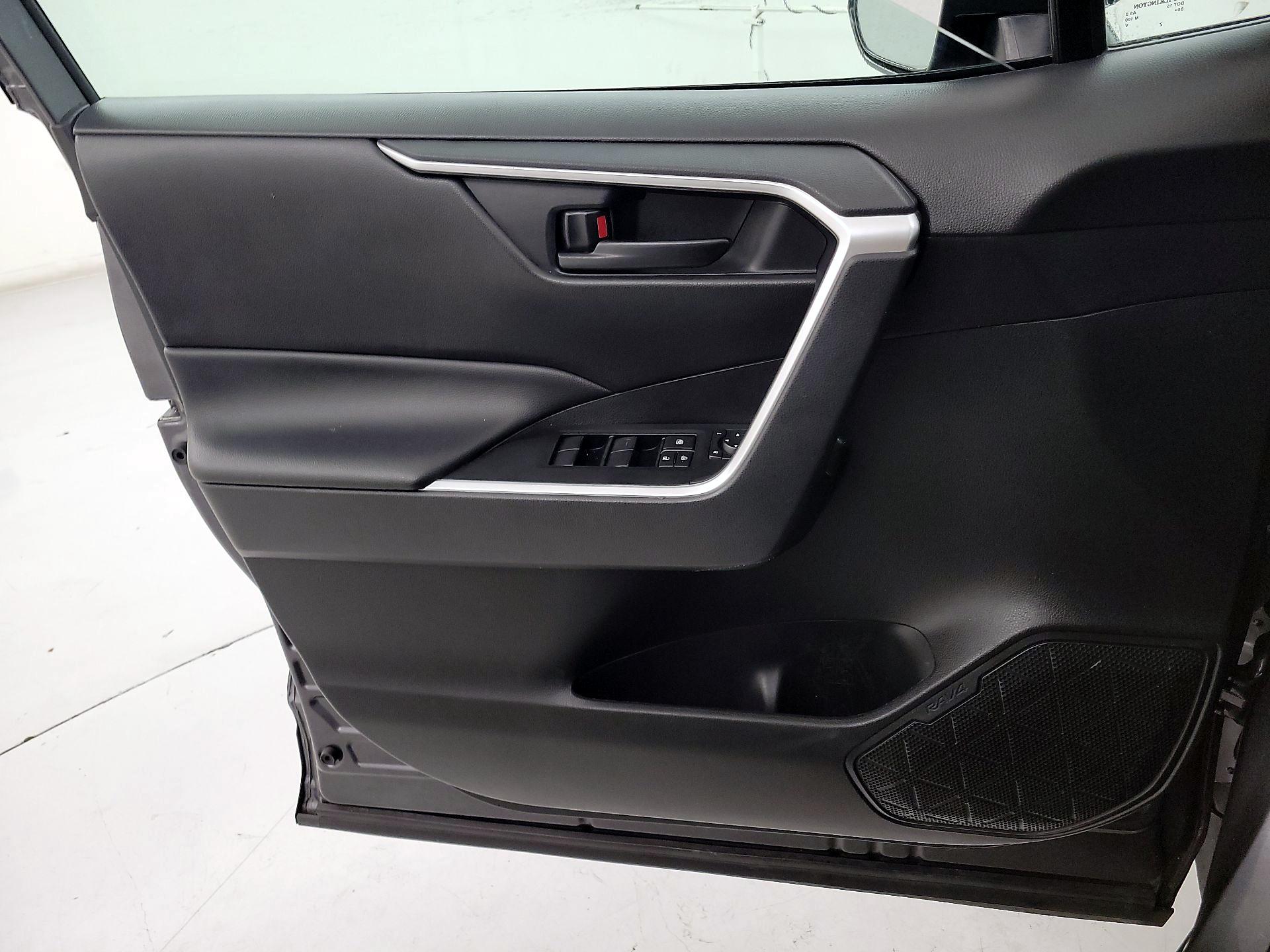 Thumbnail: 2024 Toyota RAV4 - 12