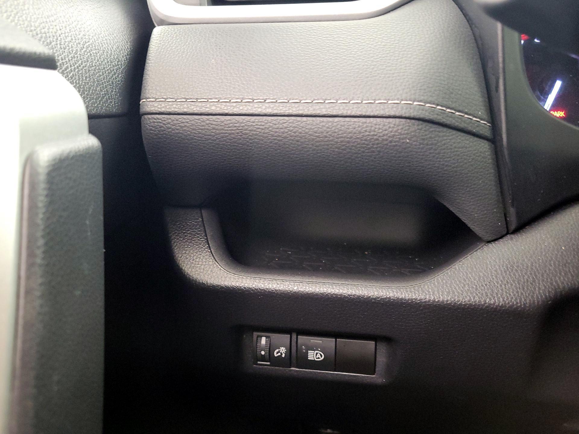 Thumbnail: 2024 Toyota RAV4 - 13