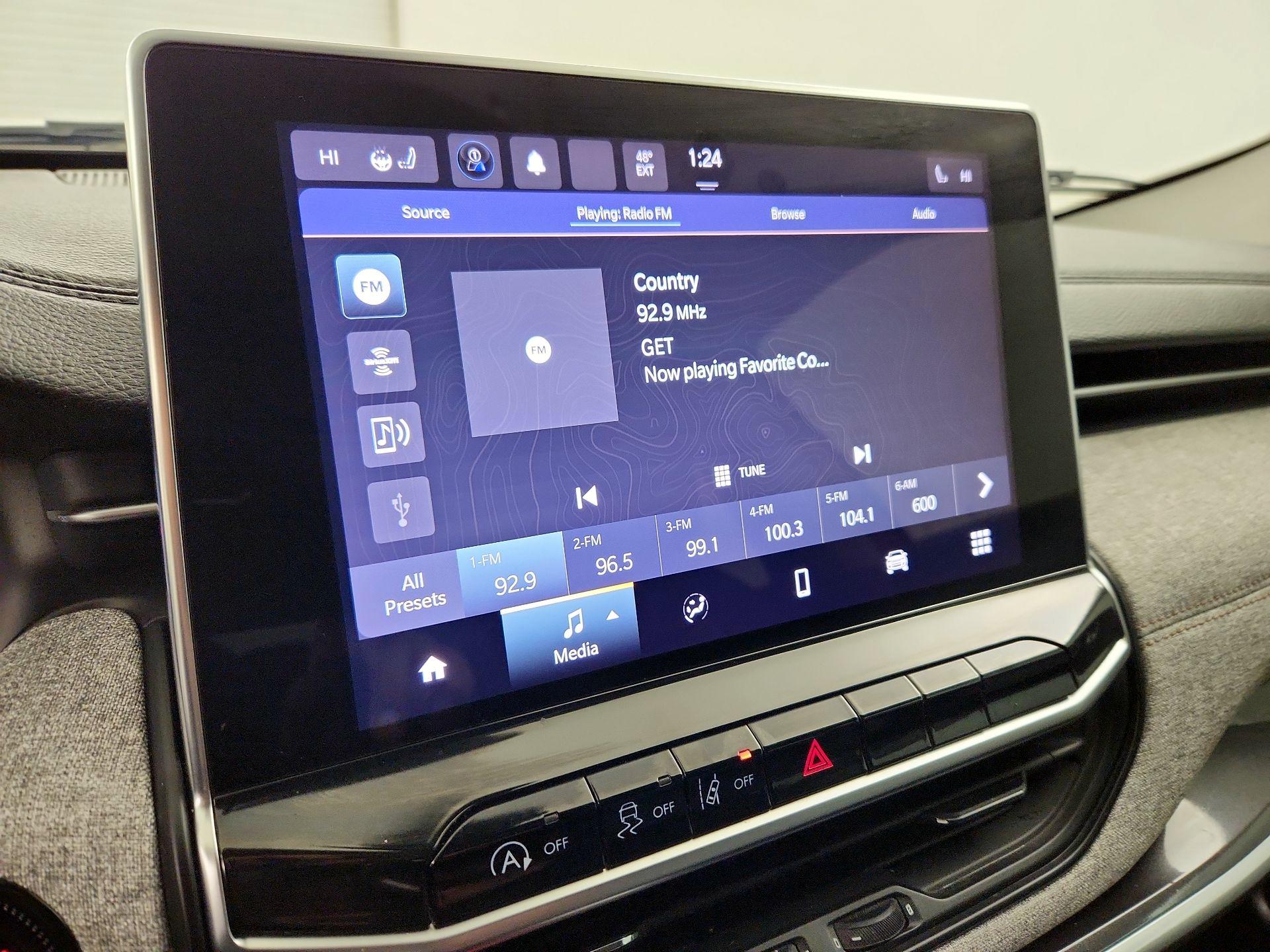 Thumbnail: 2022 Jeep Compass - 15