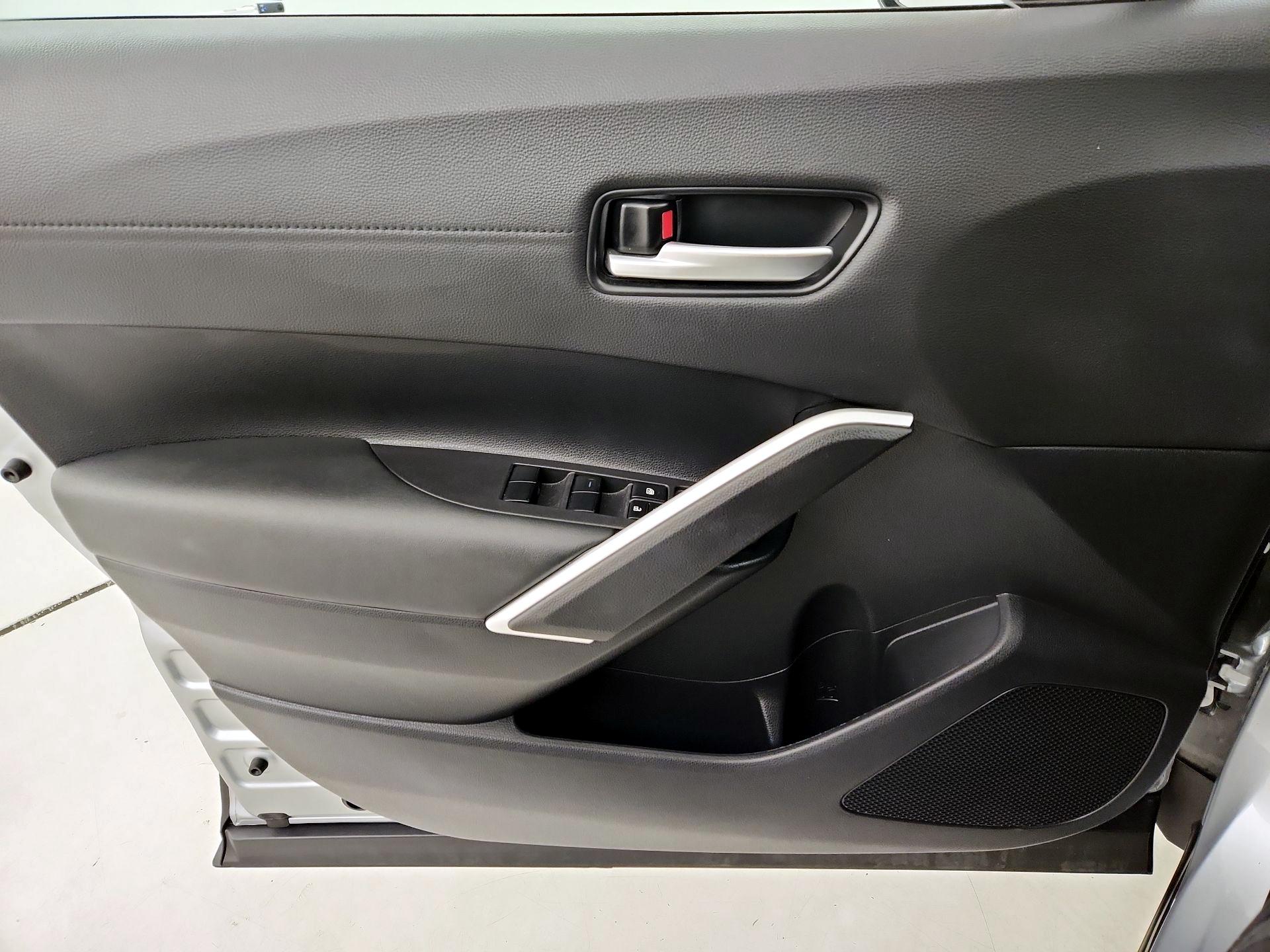 Thumbnail: 2025 Toyota Corolla Cross - 12