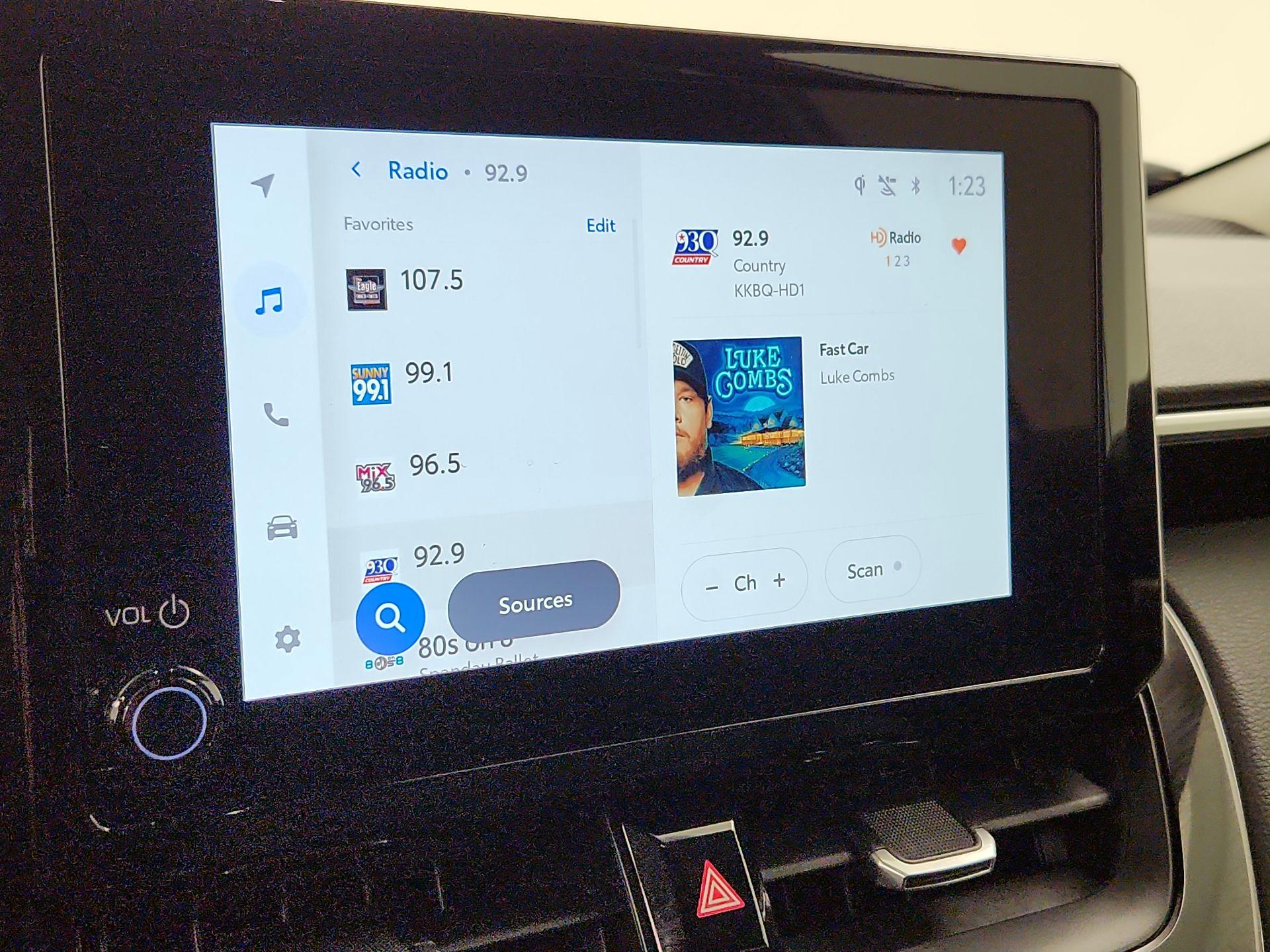 Thumbnail: 2025 Toyota Corolla Cross - 15