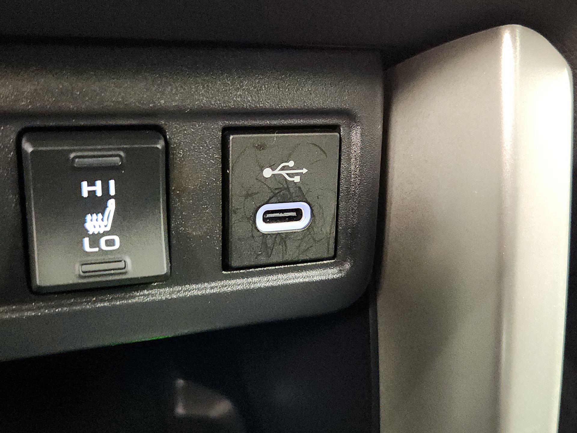 Thumbnail: 2025 Toyota Corolla Cross - 18