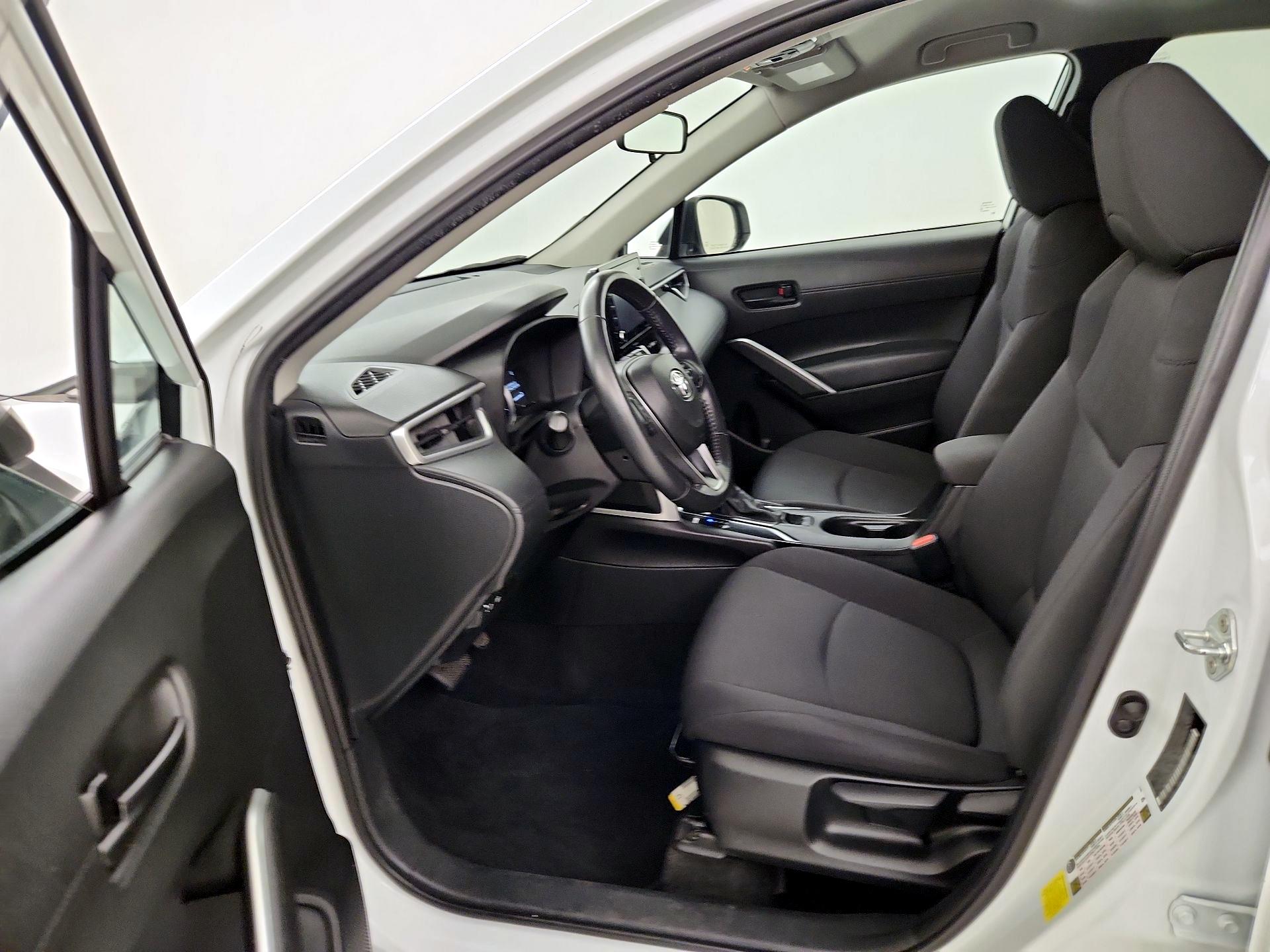 Thumbnail: 2022 Toyota Corolla Cross - 11