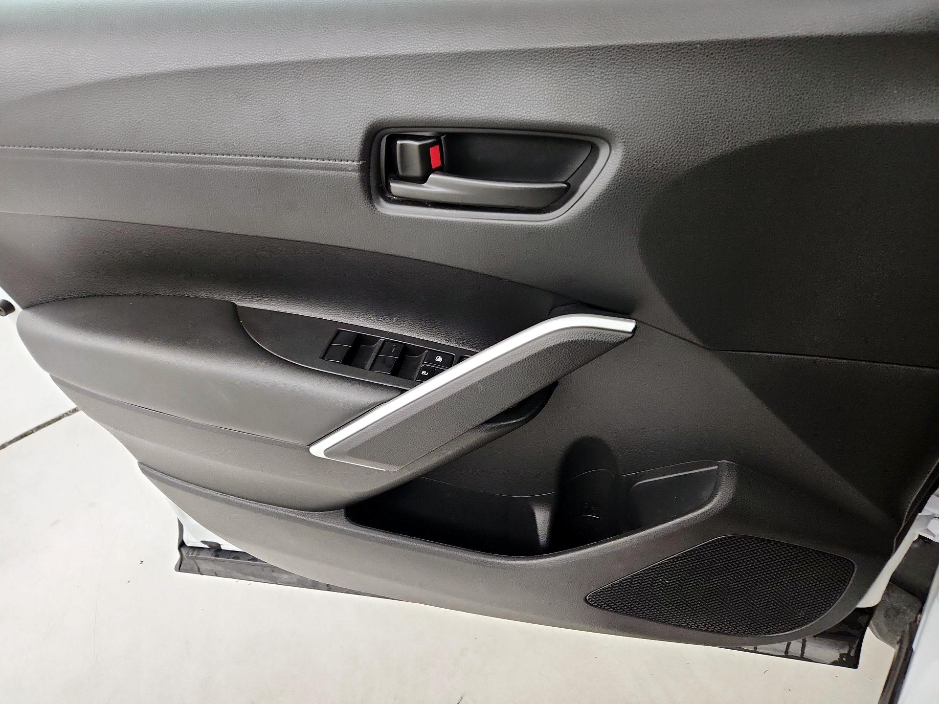 Thumbnail: 2022 Toyota Corolla Cross - 12