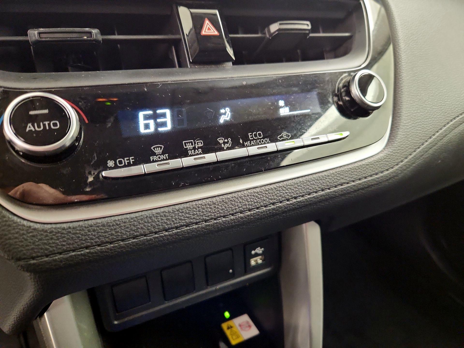 Thumbnail: 2022 Toyota Corolla Cross - 16