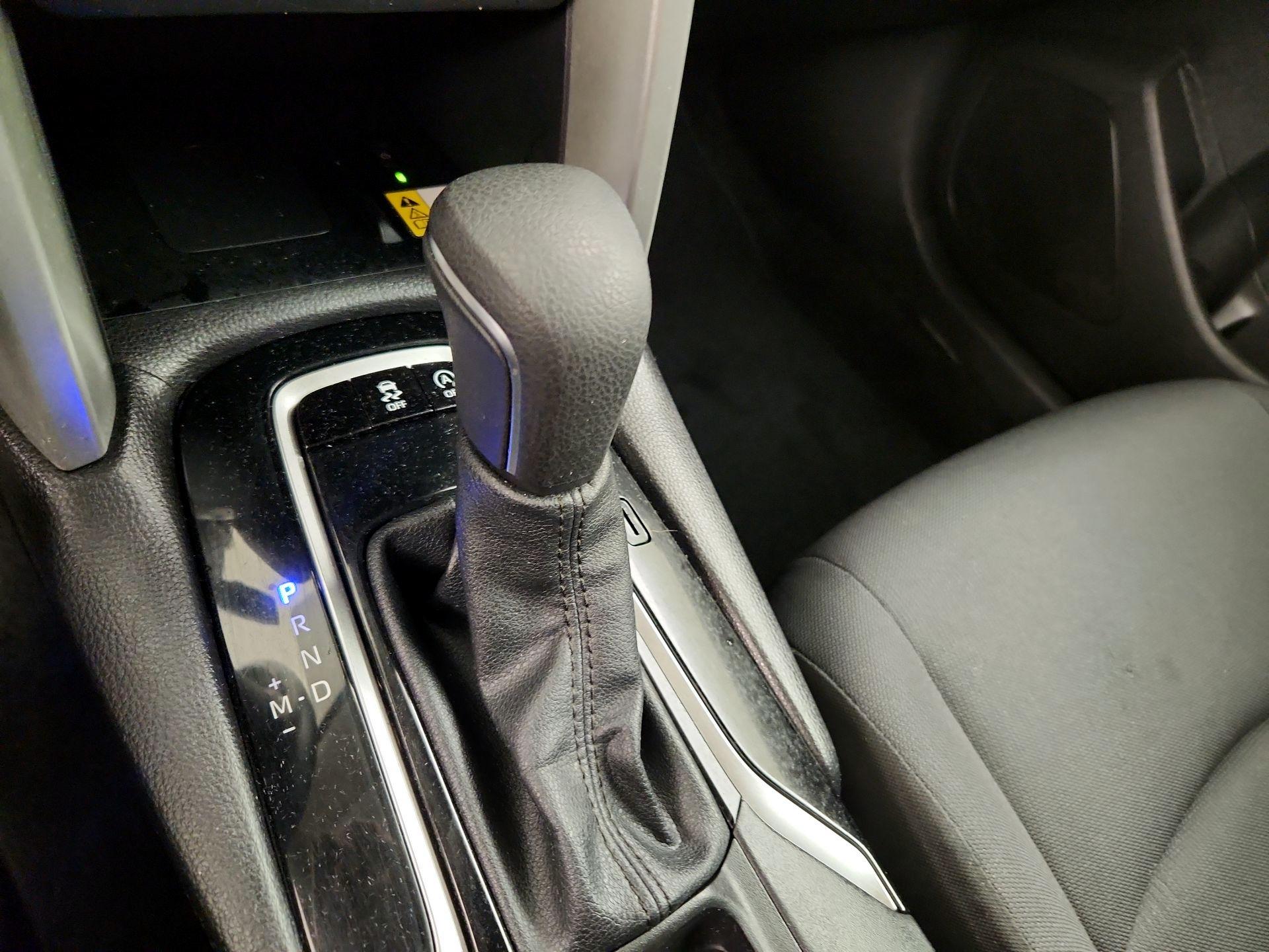 Thumbnail: 2022 Toyota Corolla Cross - 17