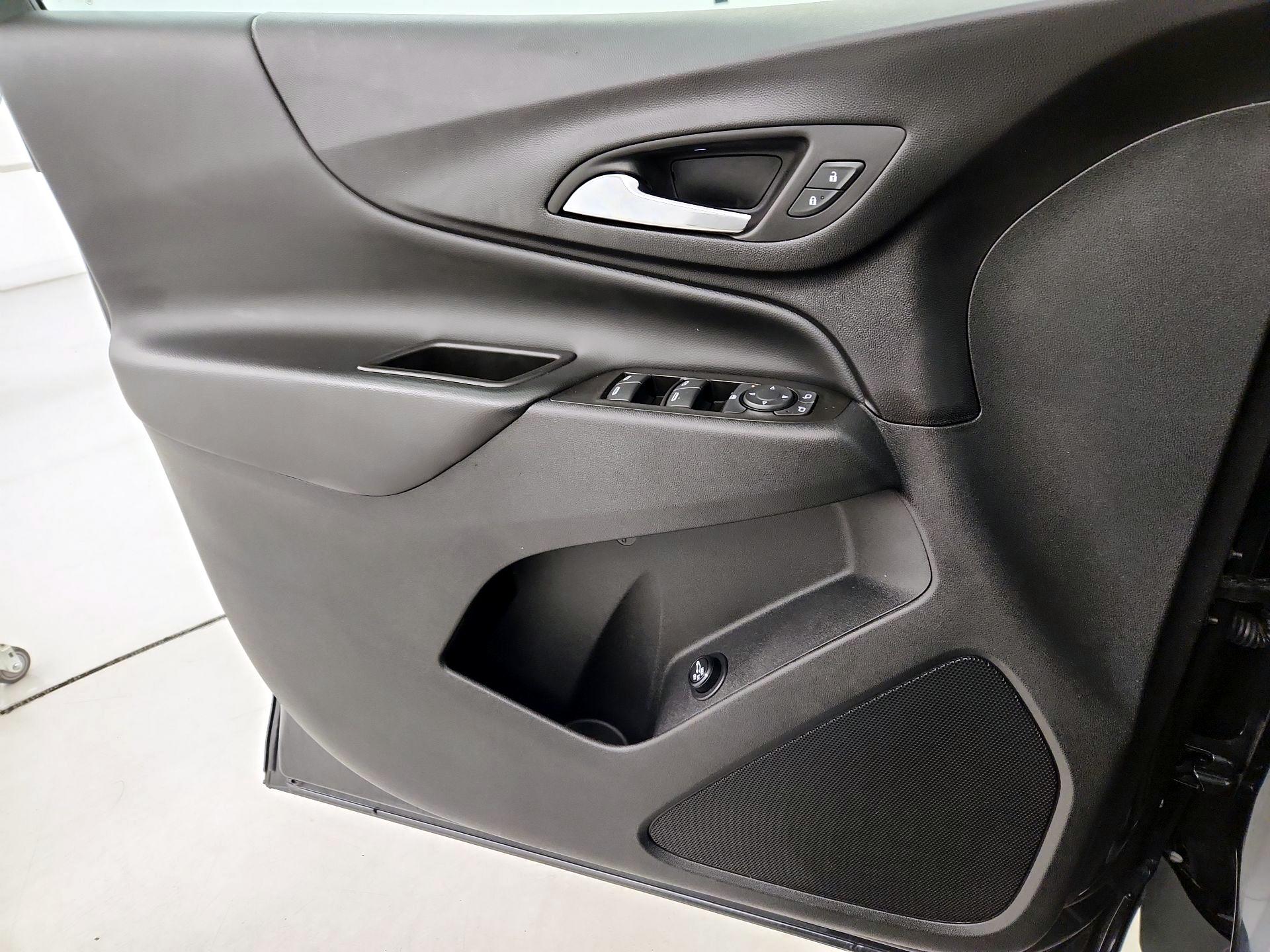 Thumbnail: 2022 Chevrolet Equinox - 12