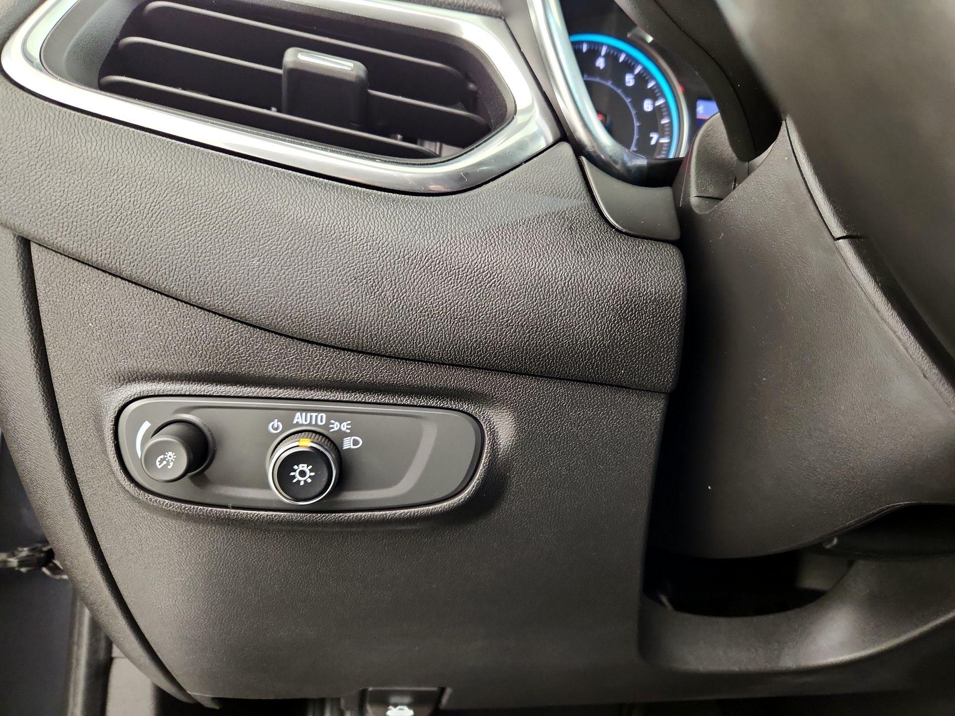 Thumbnail: 2022 Chevrolet Equinox - 13