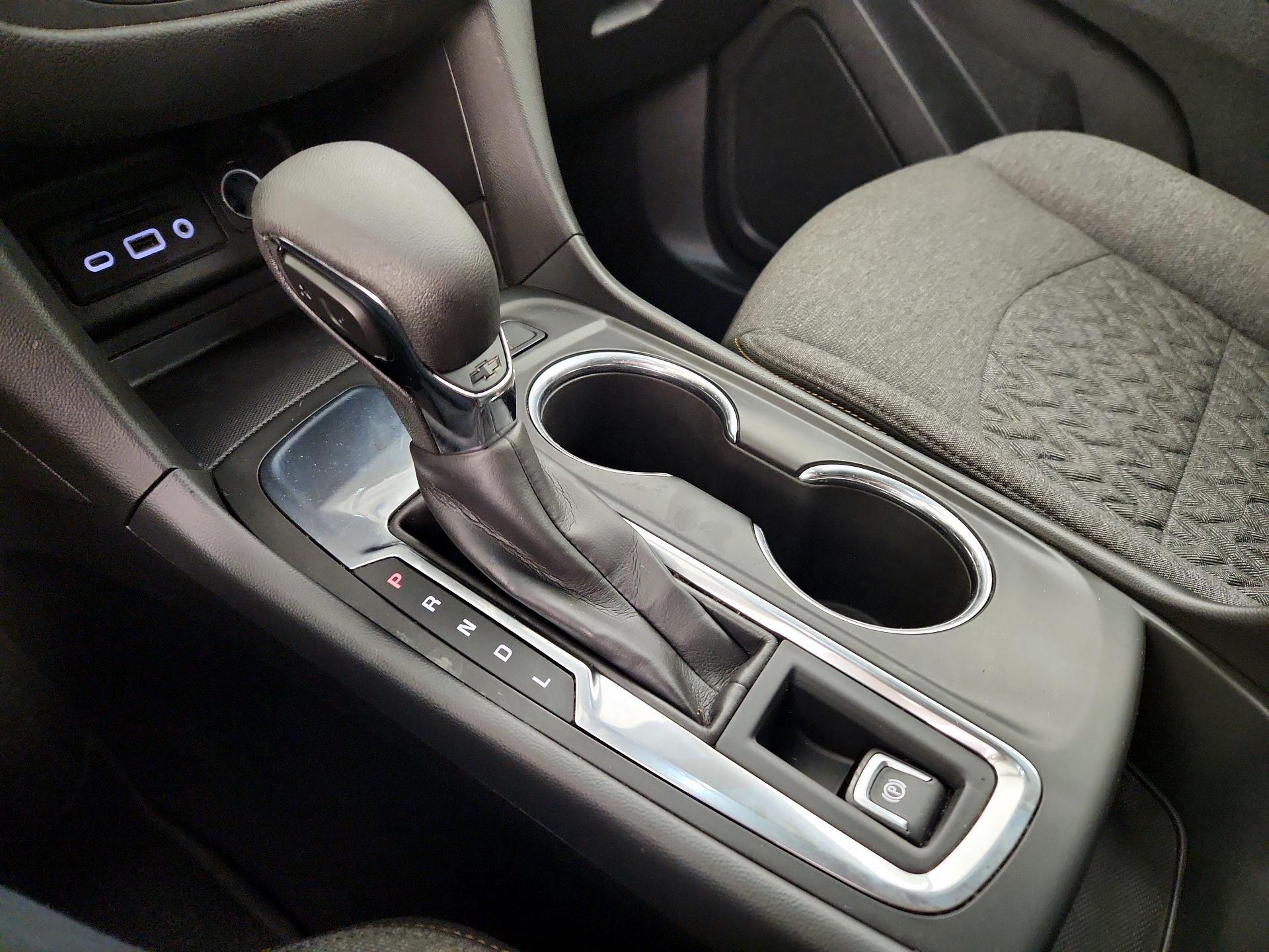 Thumbnail: 2022 Chevrolet Equinox - 17