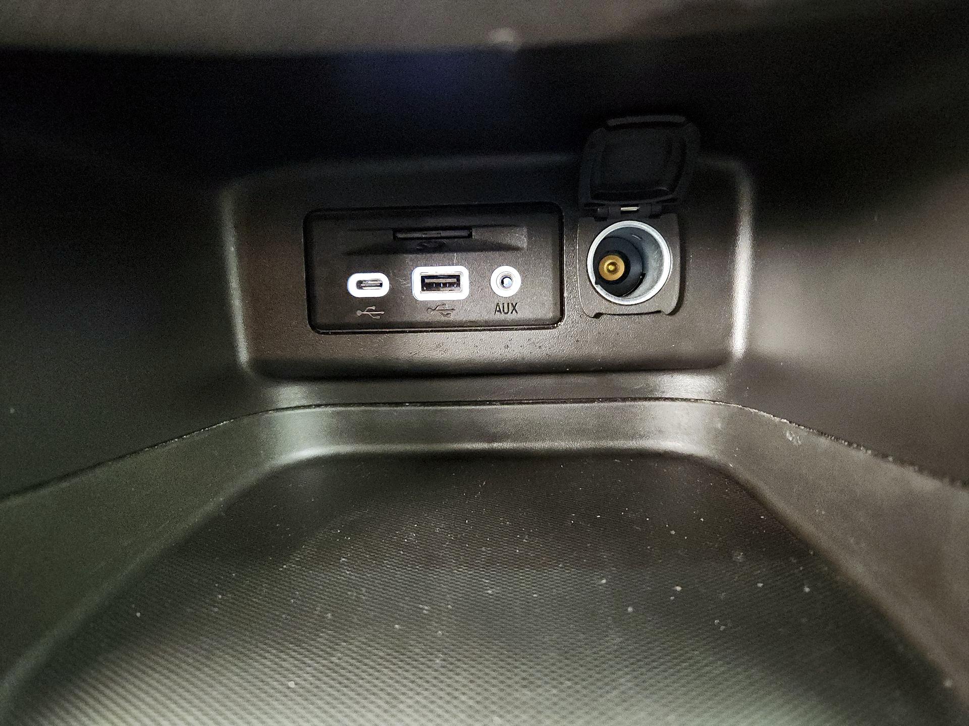 Thumbnail: 2022 Chevrolet Equinox - 18