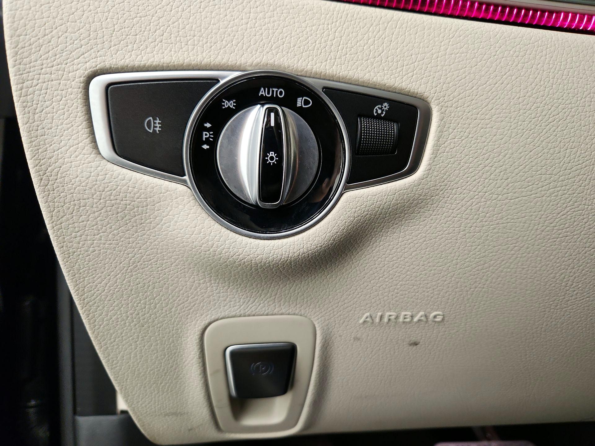 Thumbnail: 2022 Mercedes-Benz E-Class - 13