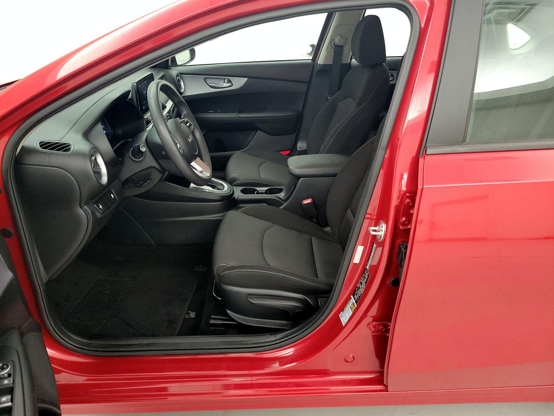 Thumbnail: 2024 Kia Forte - 11