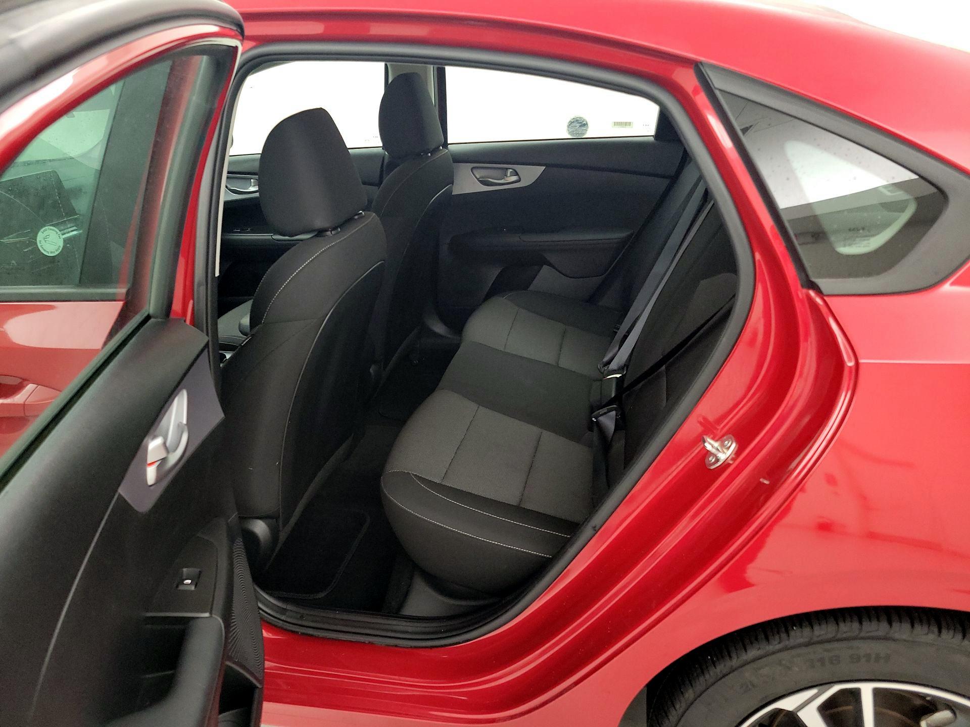 Thumbnail: 2024 Kia Forte - 19