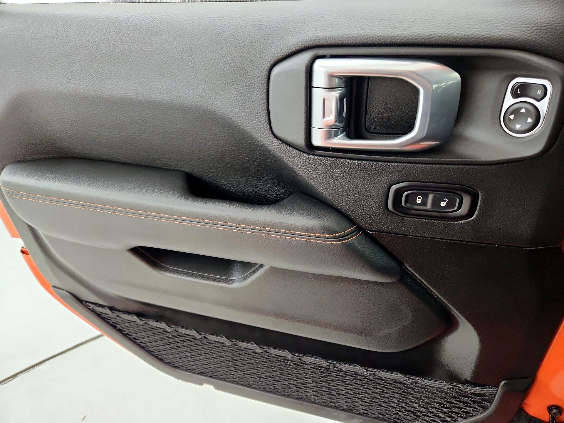 Thumbnail: 2023 Jeep Gladiator - 12