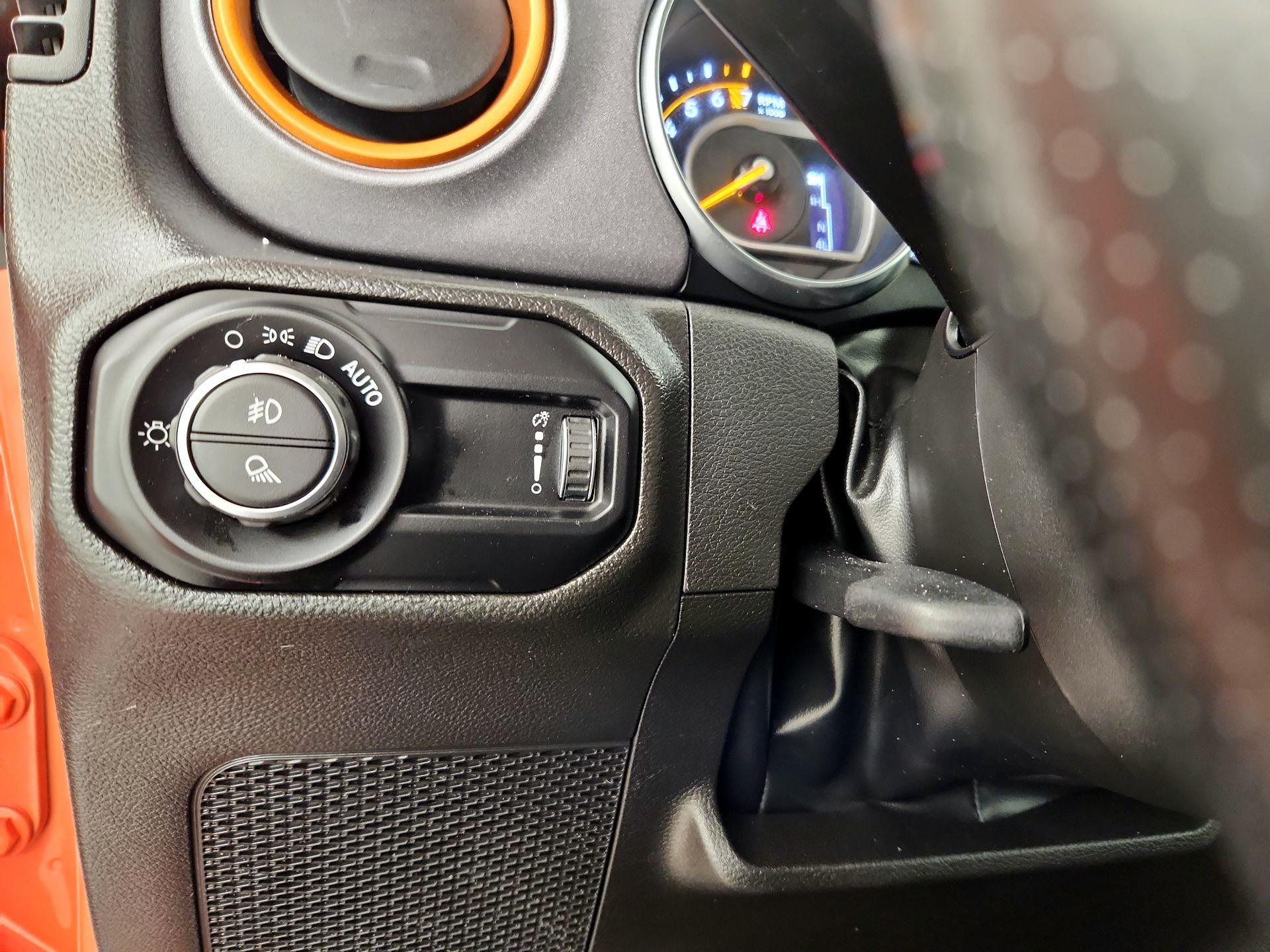 Thumbnail: 2023 Jeep Gladiator - 13