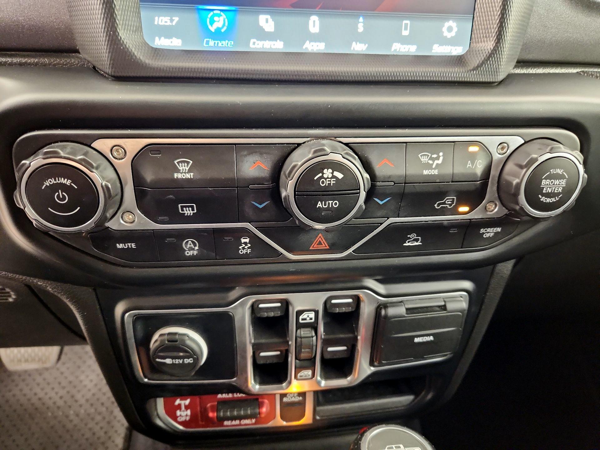 Thumbnail: 2023 Jeep Gladiator - 17