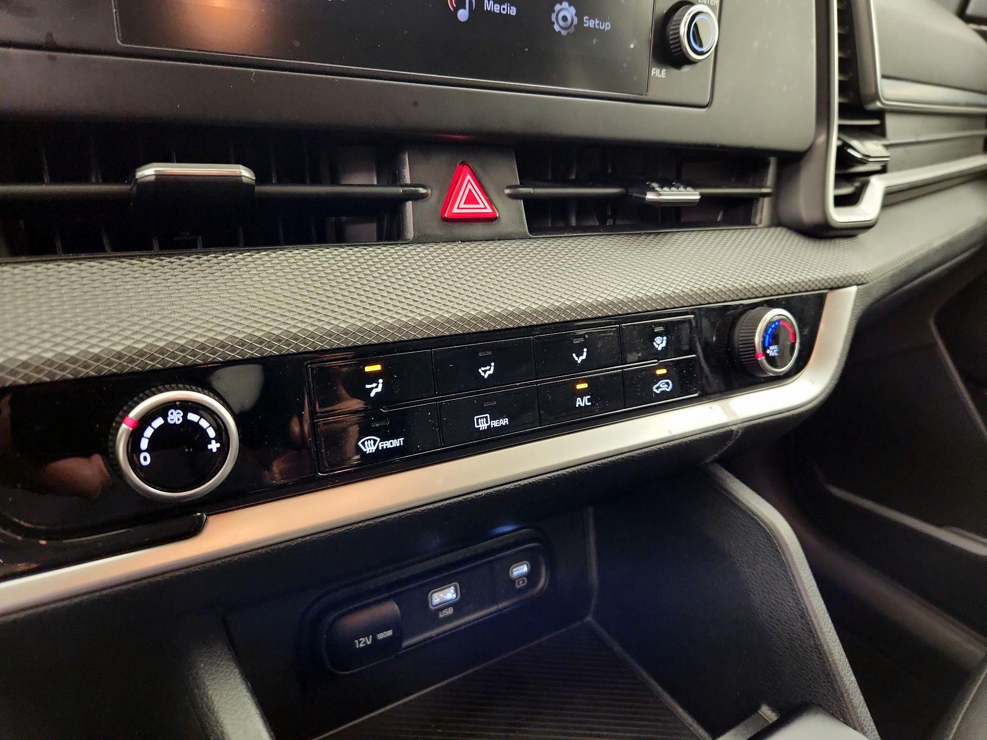 Thumbnail: 2024 Kia Sportage - 16