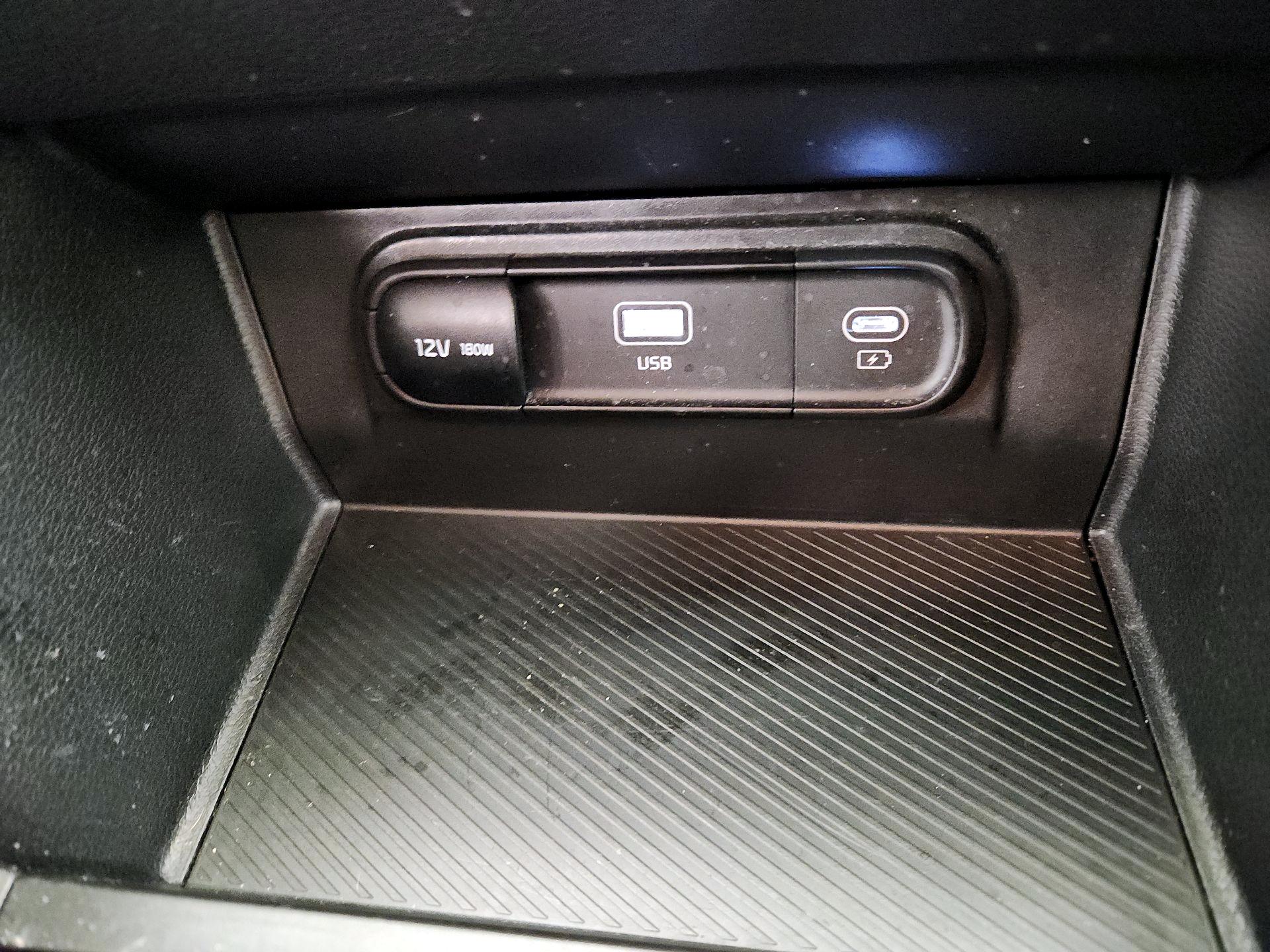 Thumbnail: 2024 Kia Sportage - 18