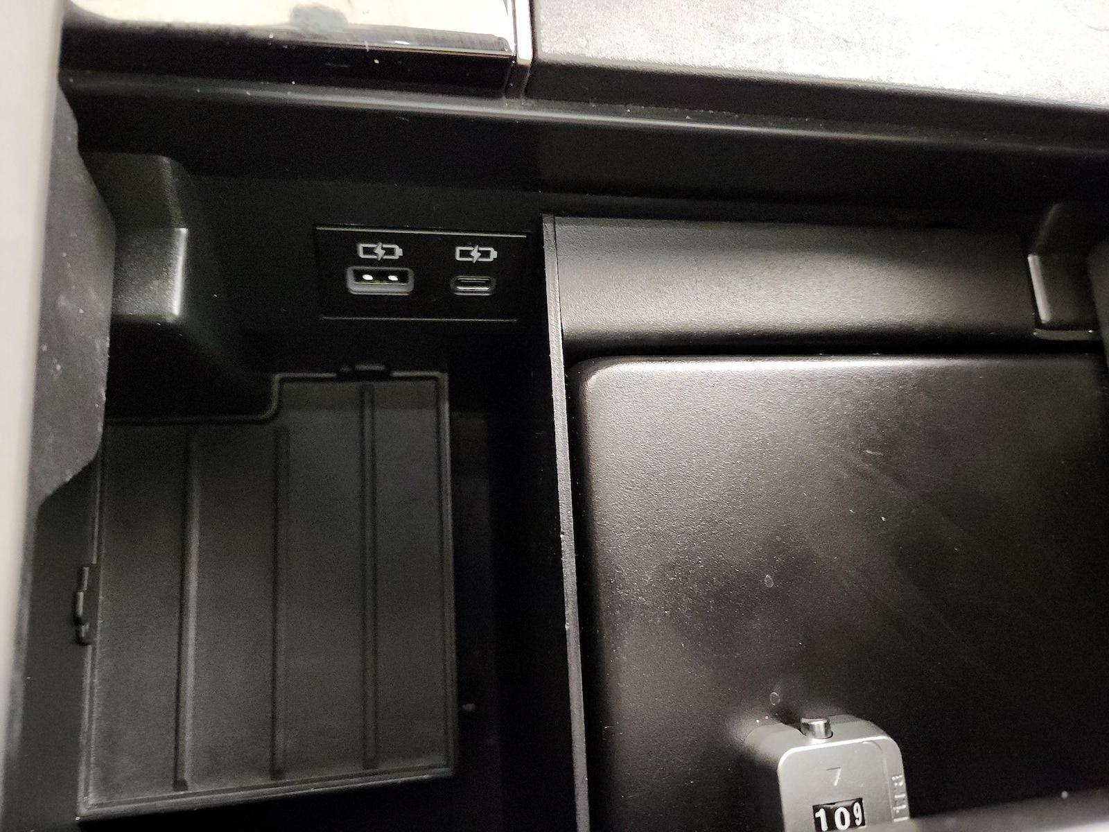 2023 Toyota Tundra Limited - Photo 19