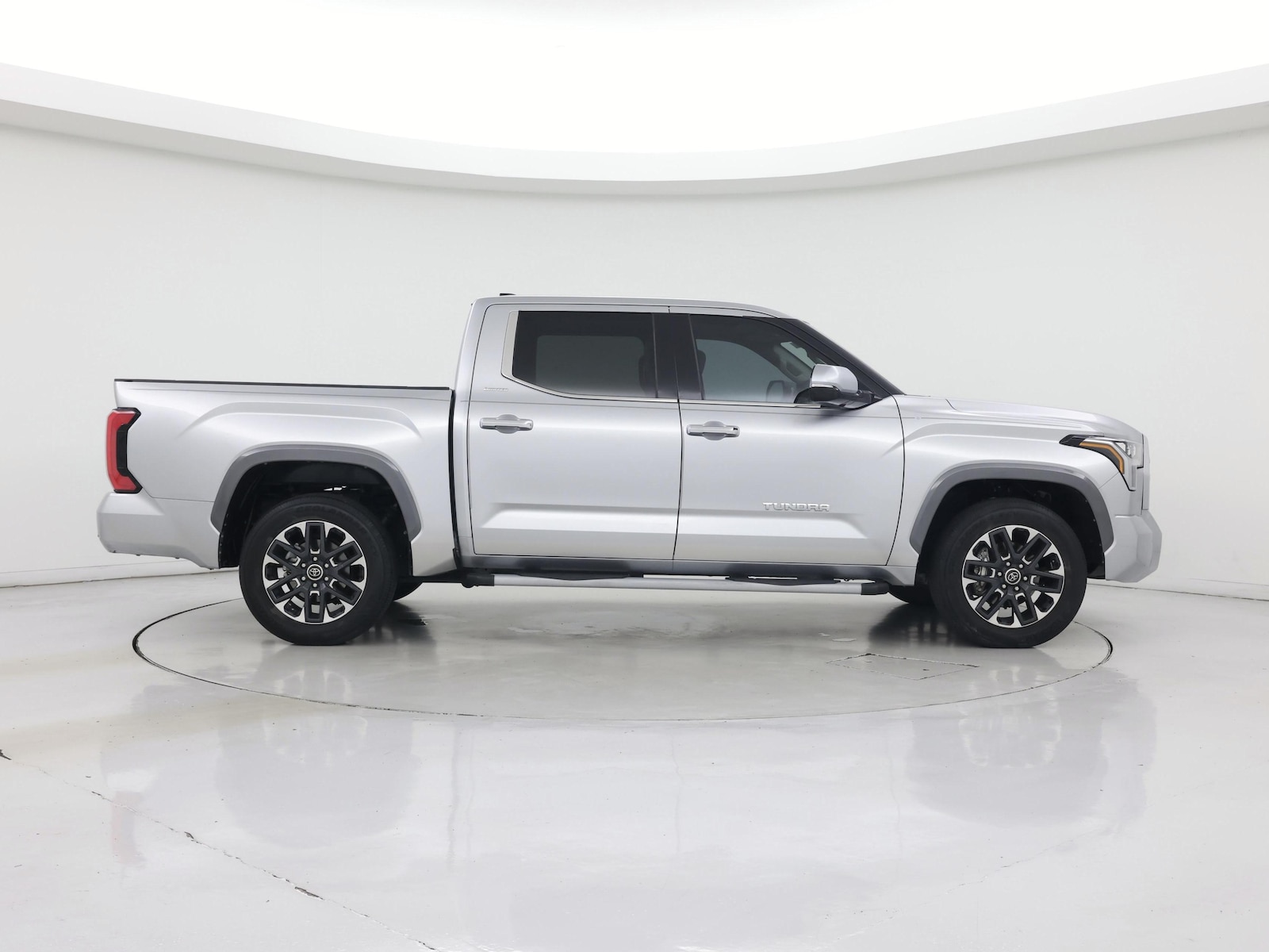 2023 Toyota Tundra Limited - Photo 8