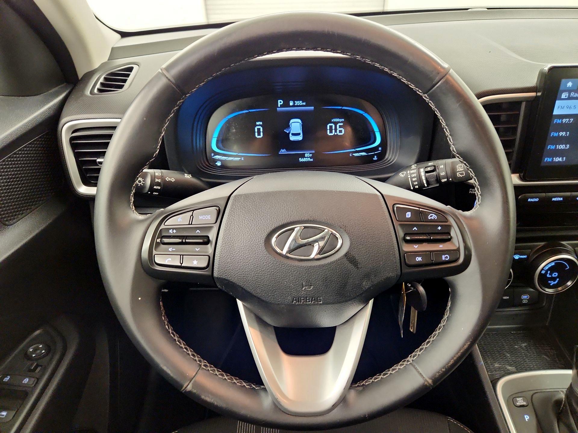 Thumbnail: 2023 Hyundai Venue - 10