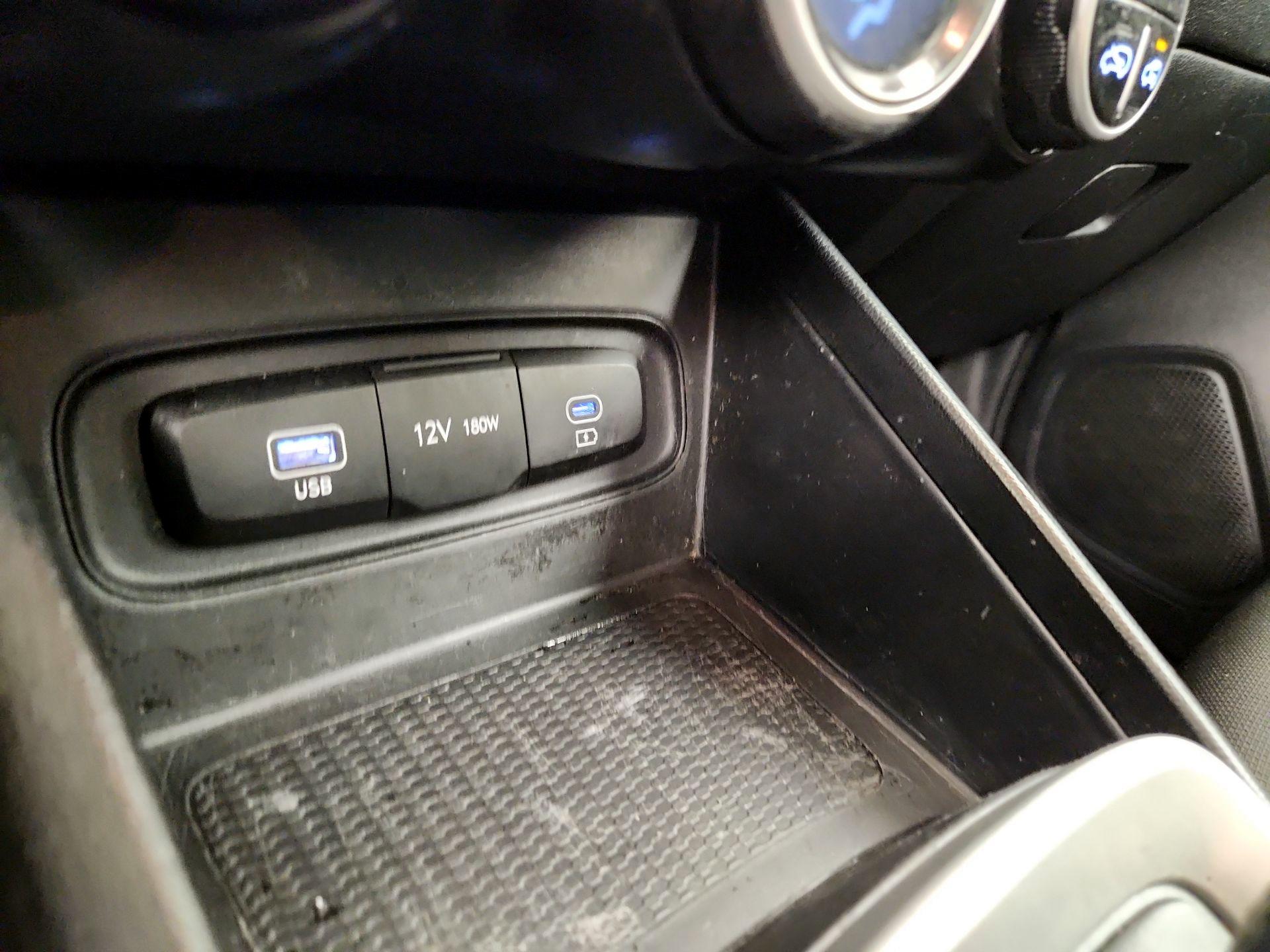 Thumbnail: 2023 Hyundai Venue - 18