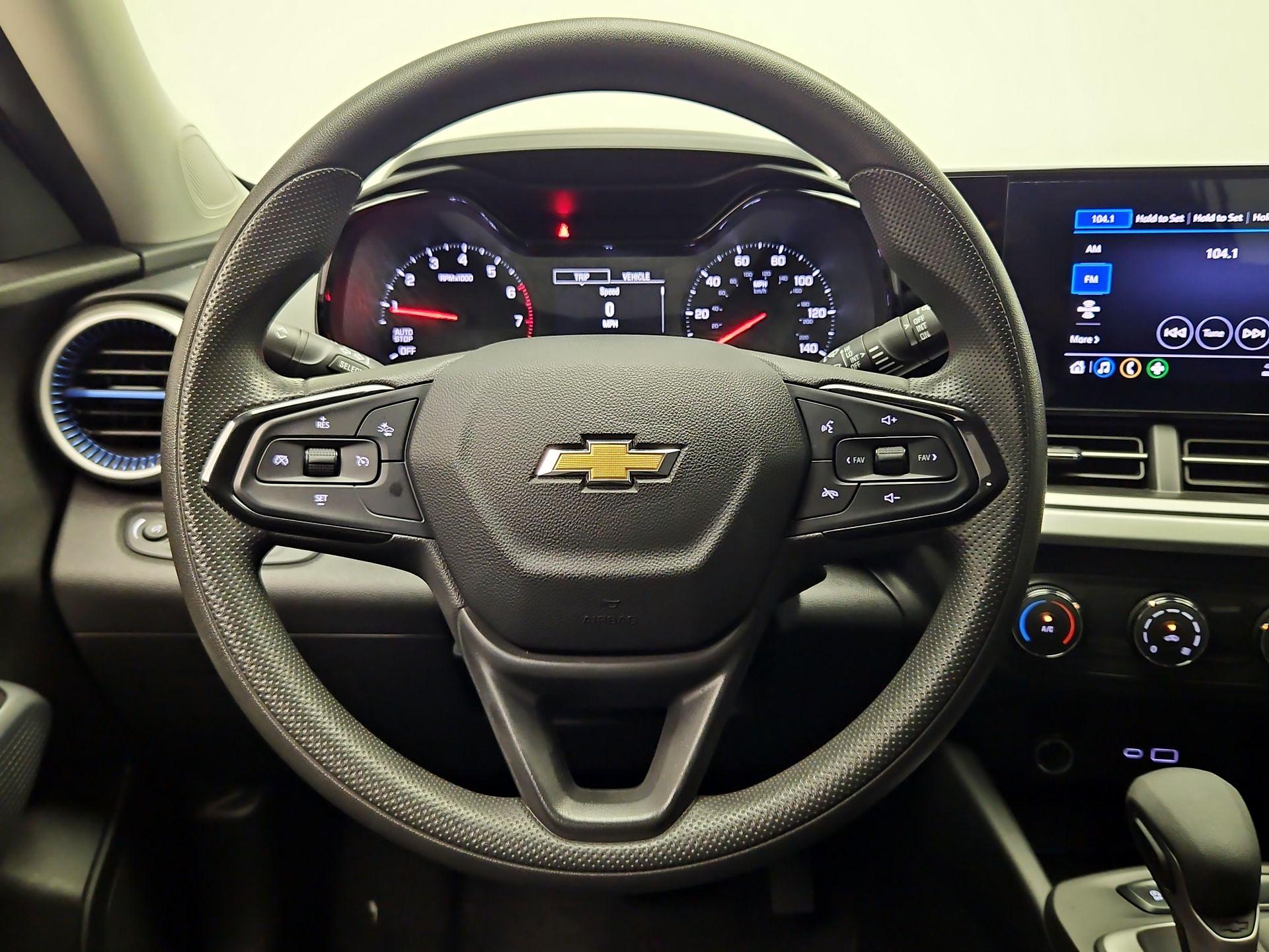 Thumbnail: 2024 Chevrolet Trax - 10