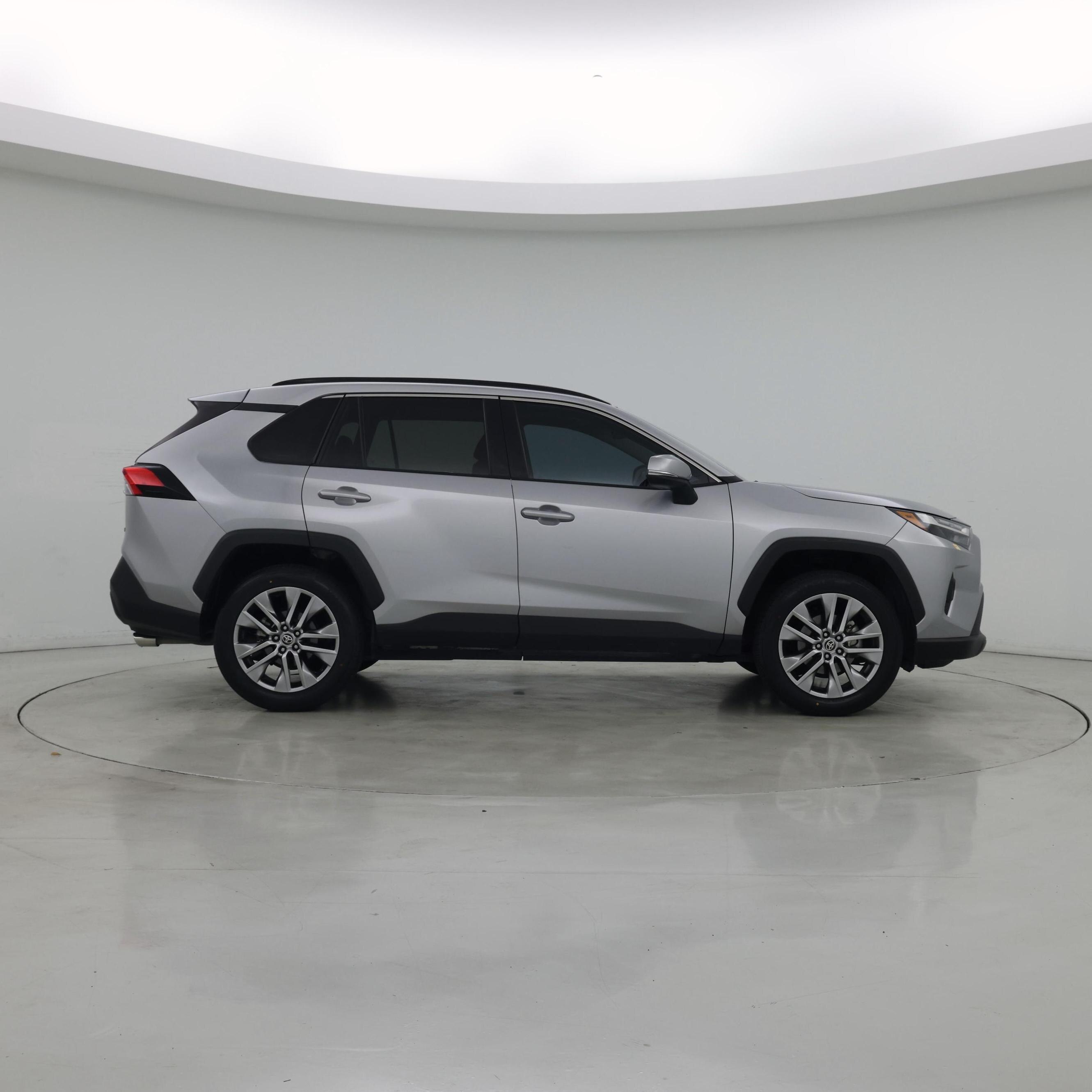 Thumbnail: 2022 Toyota RAV4 - 7