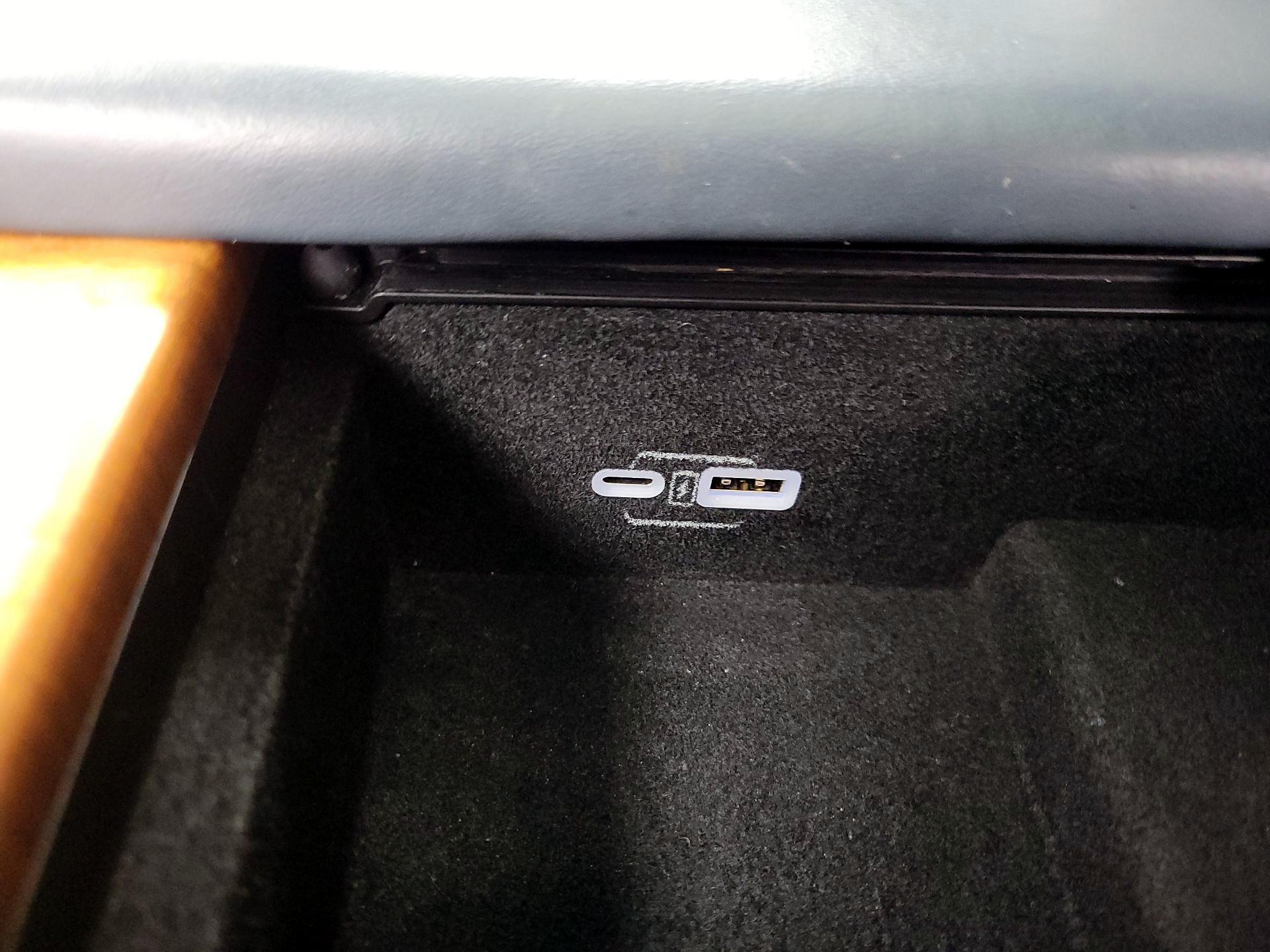 Thumbnail: 2023 Jeep Grand Wagoneer - 17