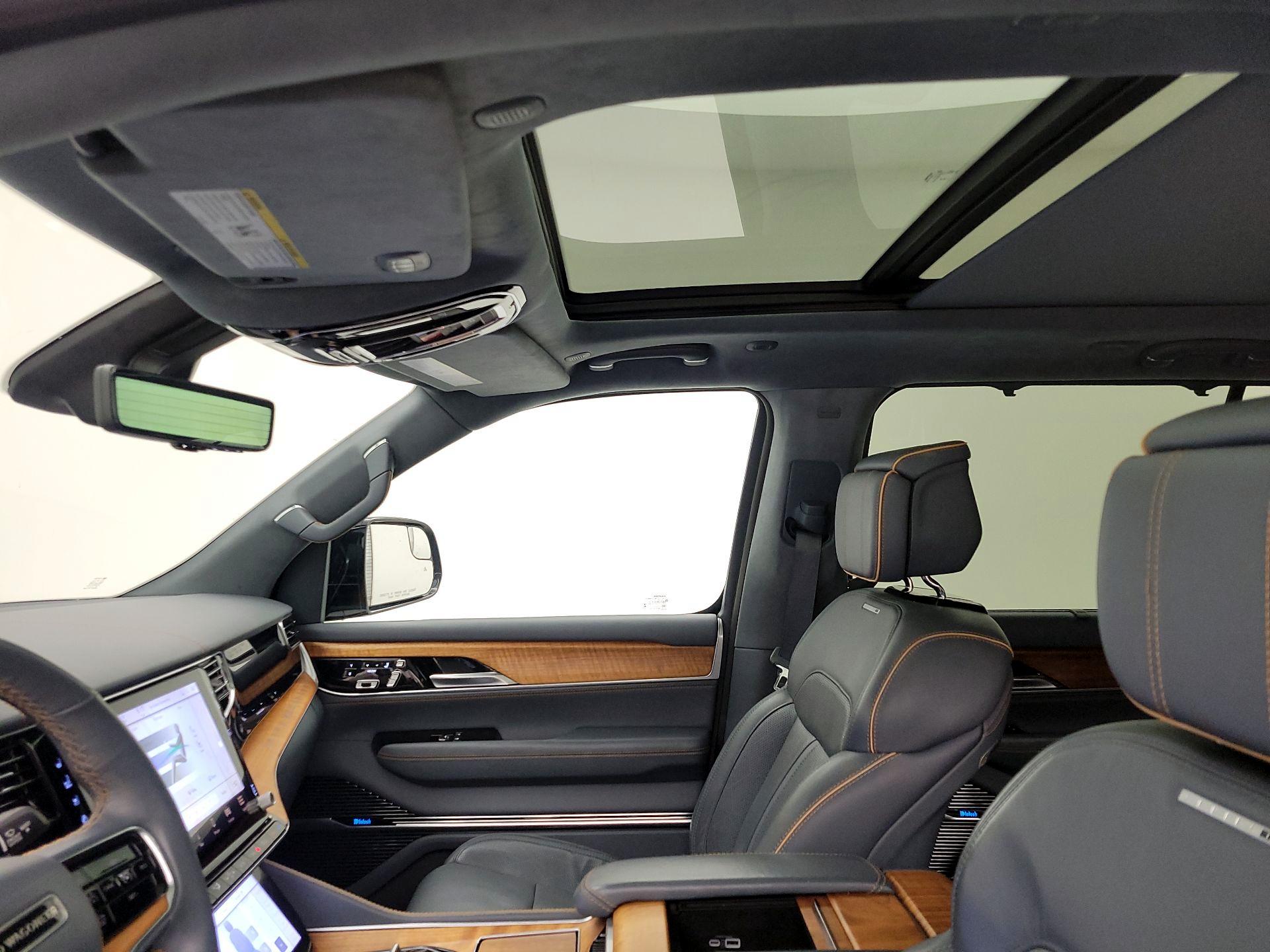 Thumbnail: 2023 Jeep Grand Wagoneer - 18