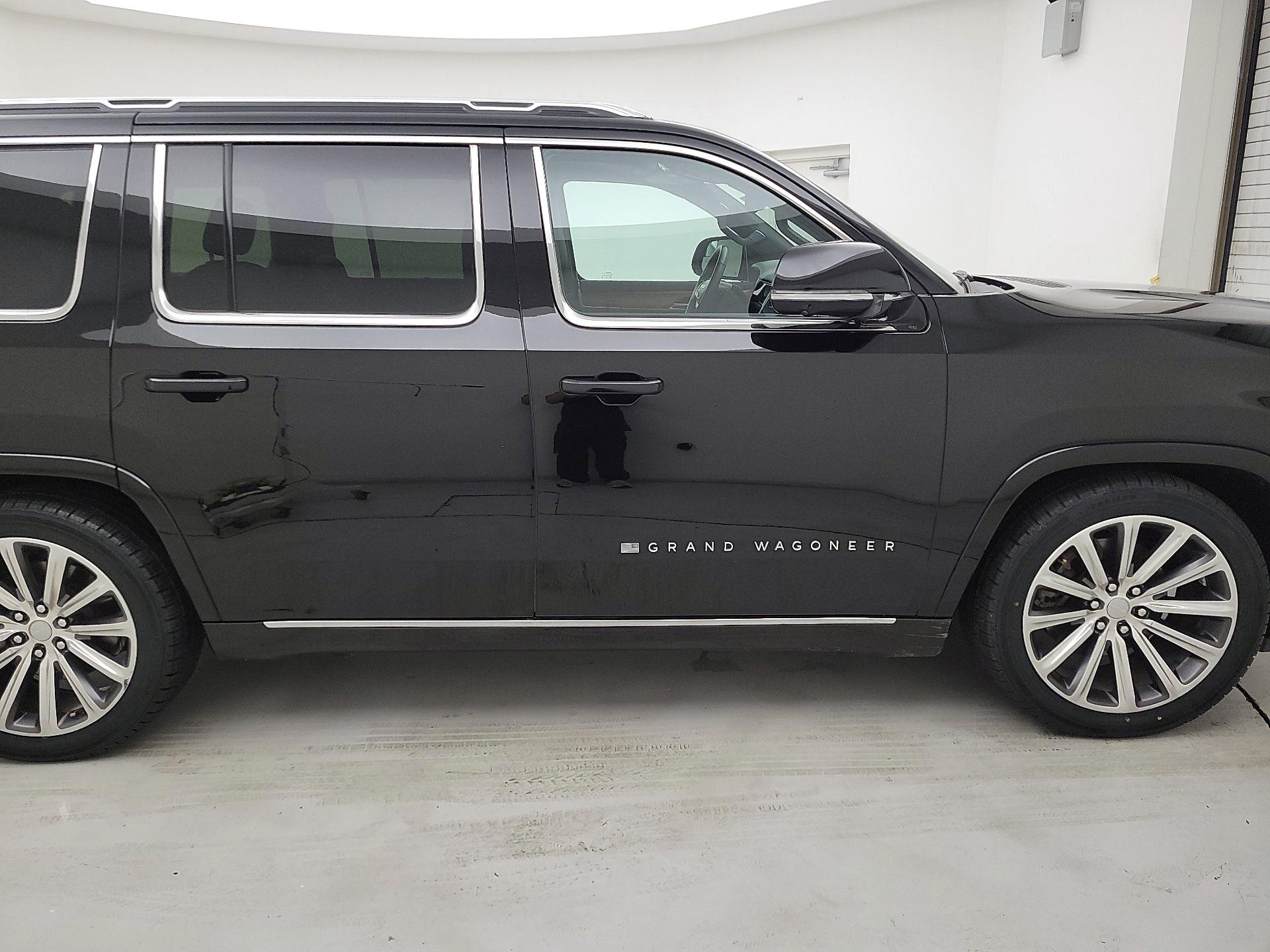 Thumbnail: 2023 Jeep Grand Wagoneer - 4