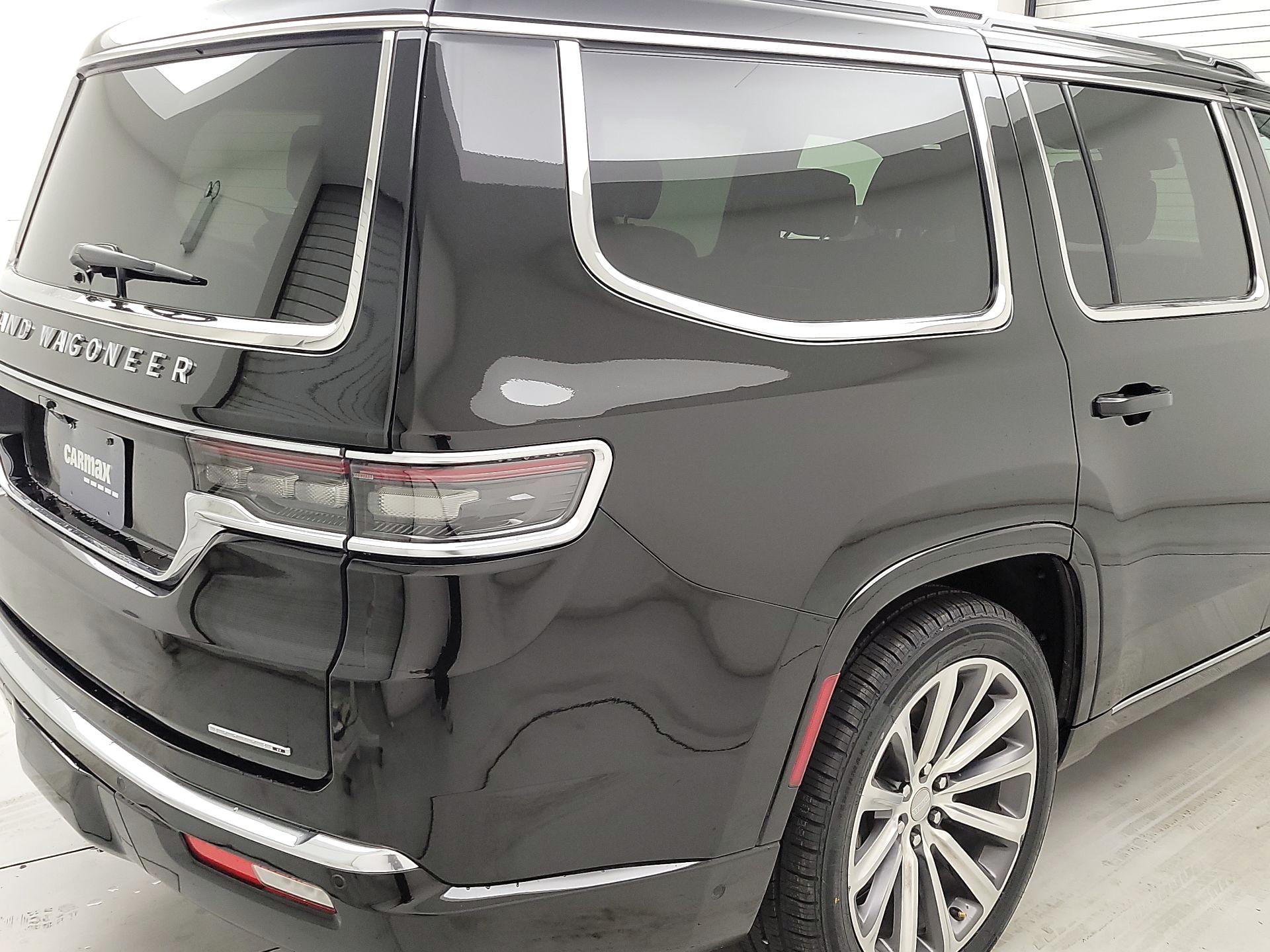 Thumbnail: 2023 Jeep Grand Wagoneer - 5