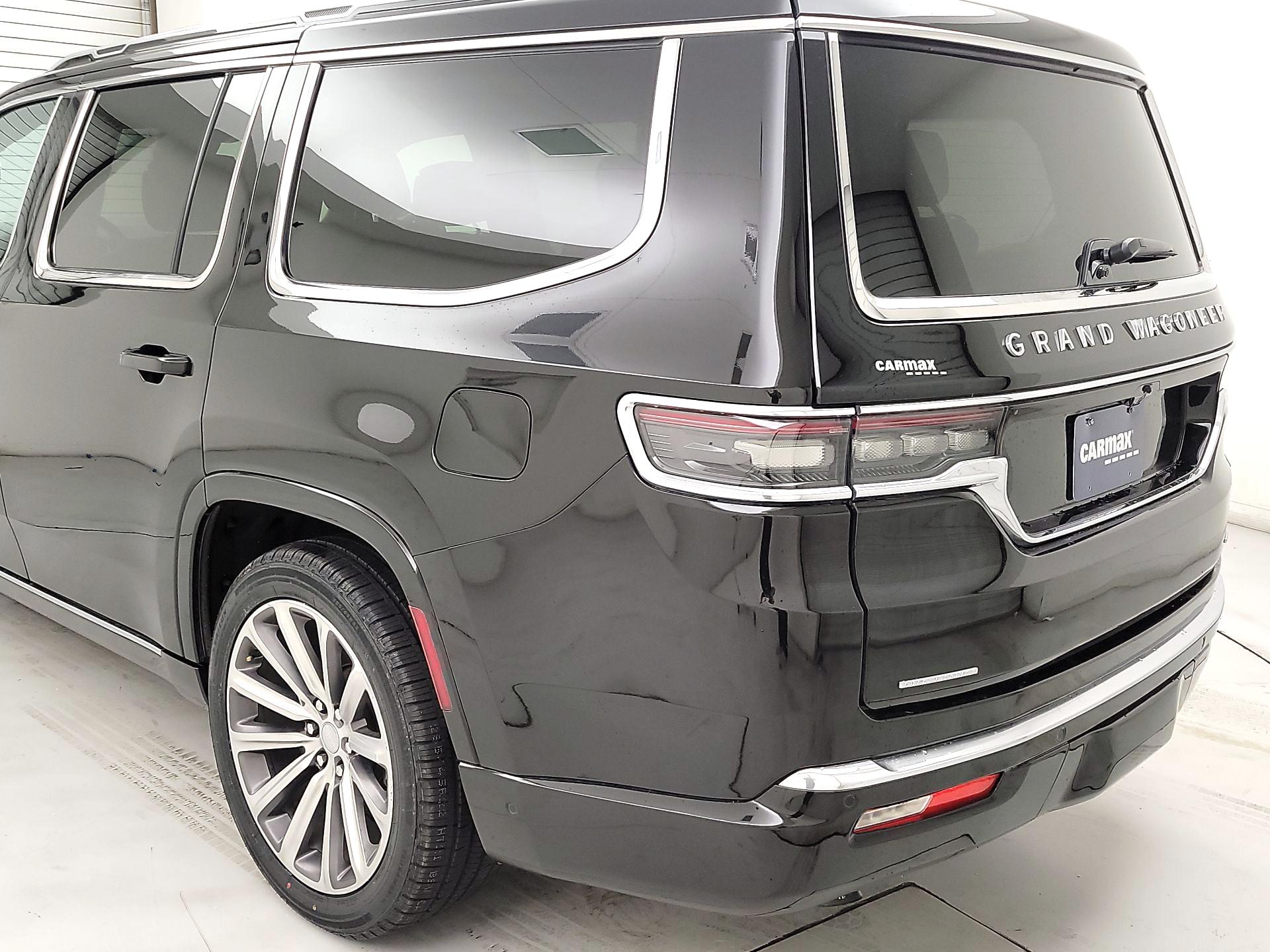 Thumbnail: 2023 Jeep Grand Wagoneer - 7