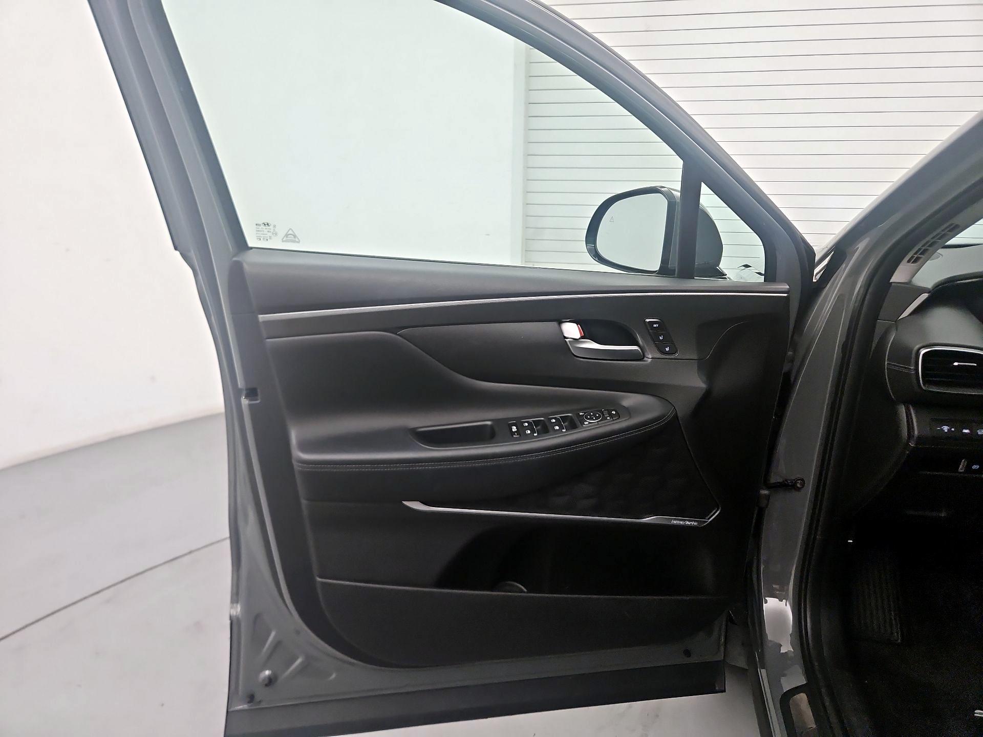 Thumbnail: 2023 Hyundai Santa Fe - 12