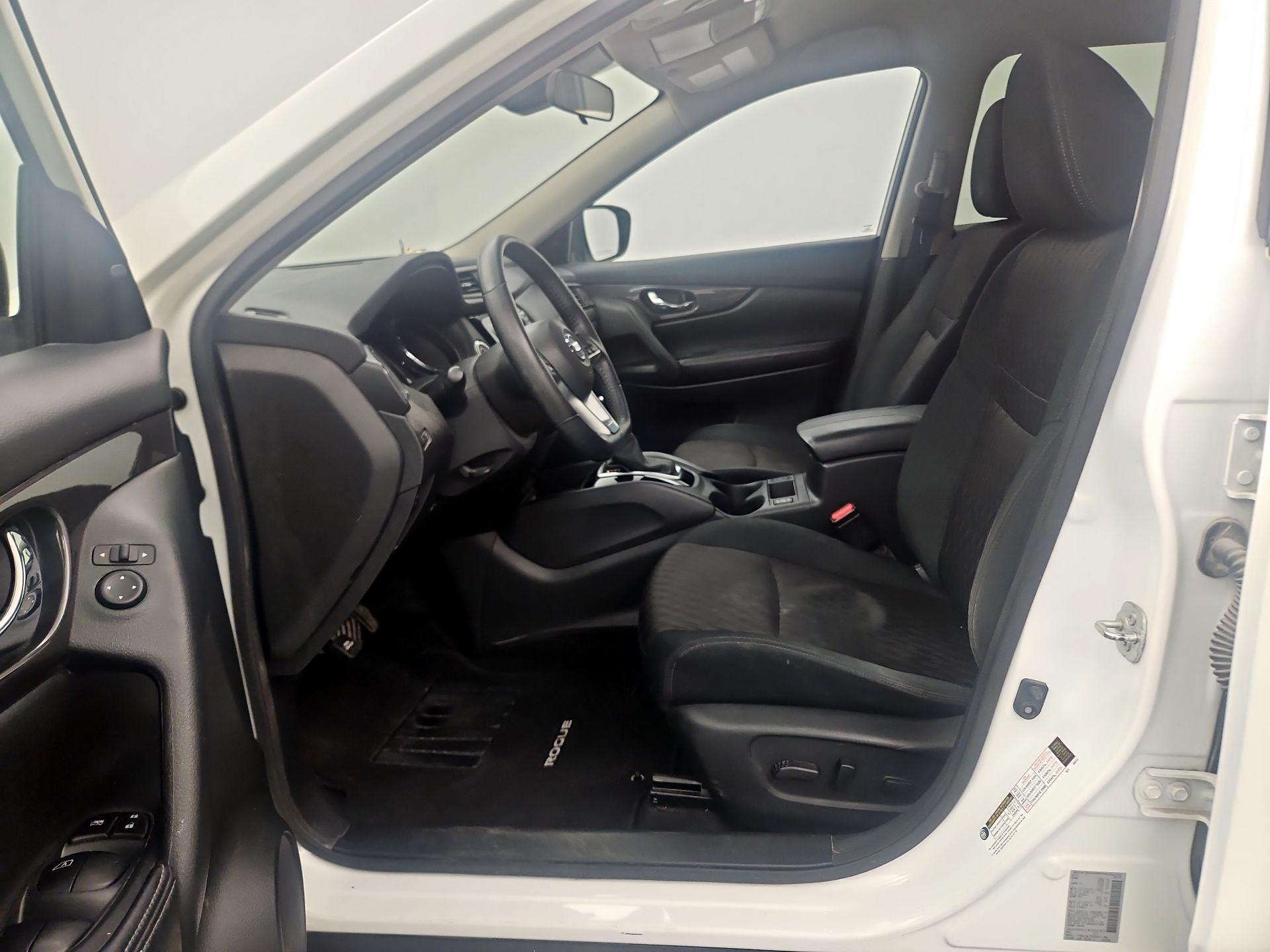 Thumbnail: 2020 Nissan Rogue - 11