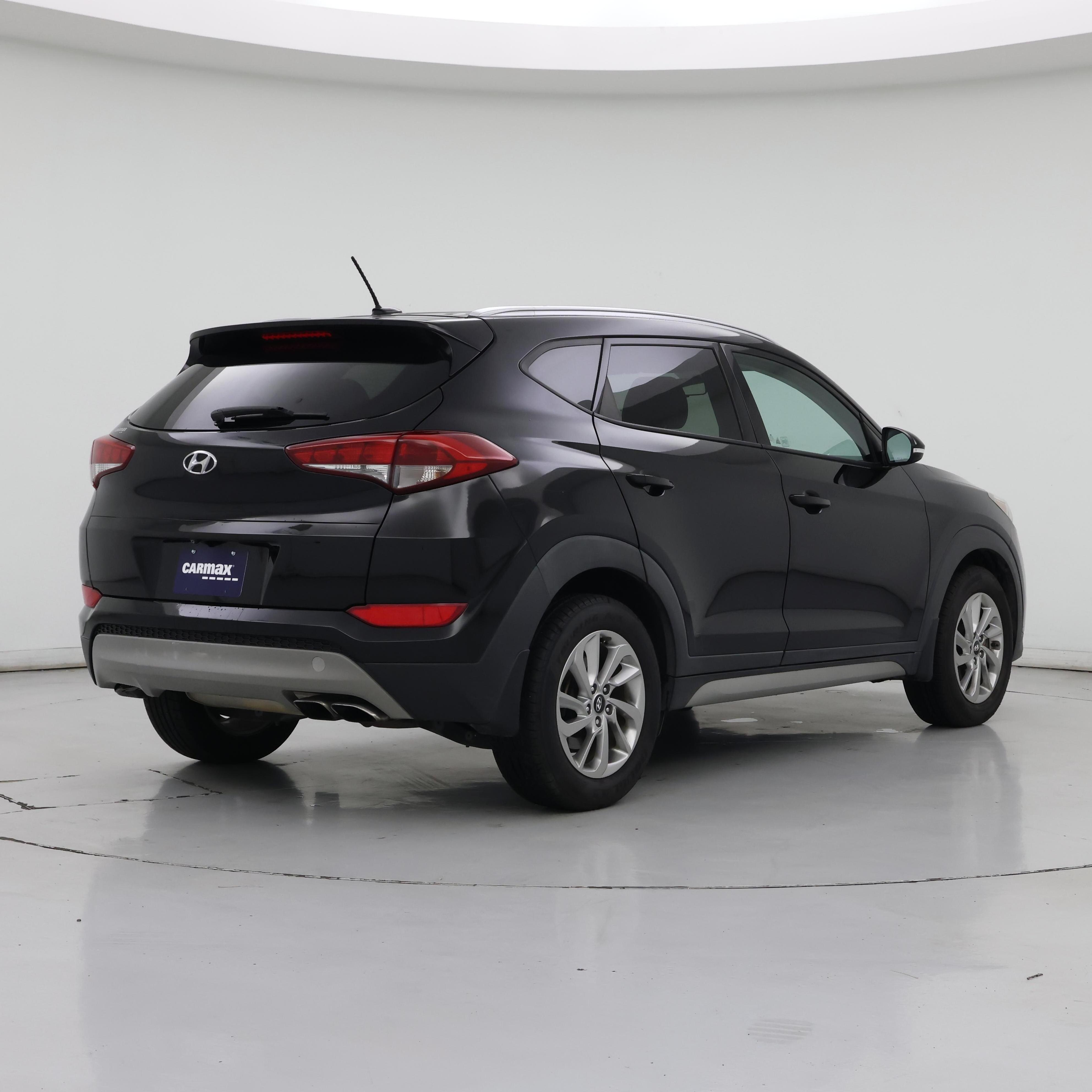 Thumbnail: 2017 Hyundai Tucson - 8