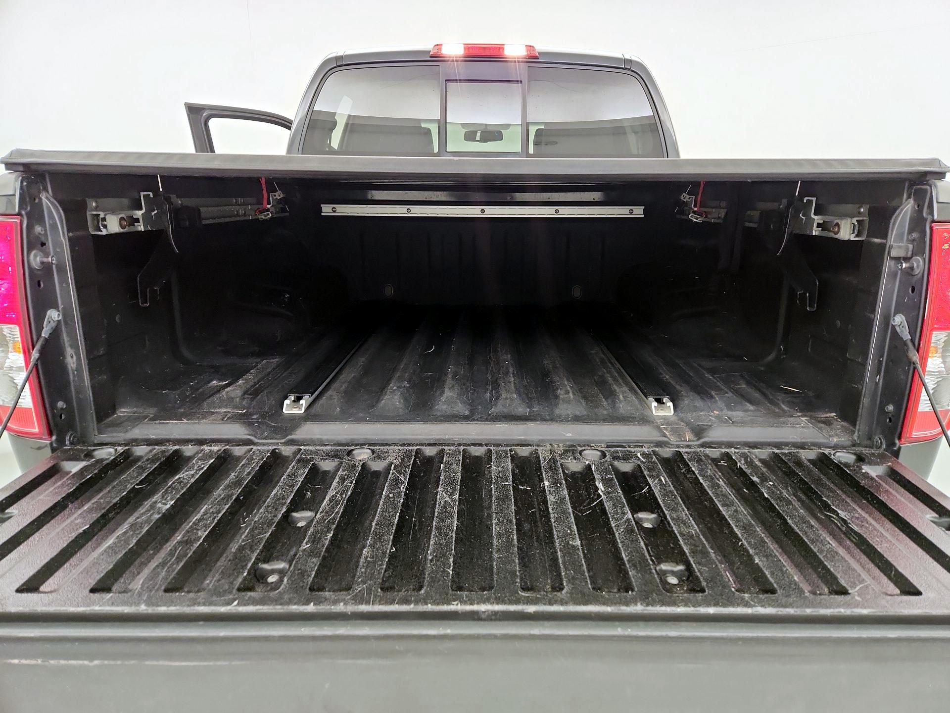 Thumbnail: 2015 Nissan Frontier - 20