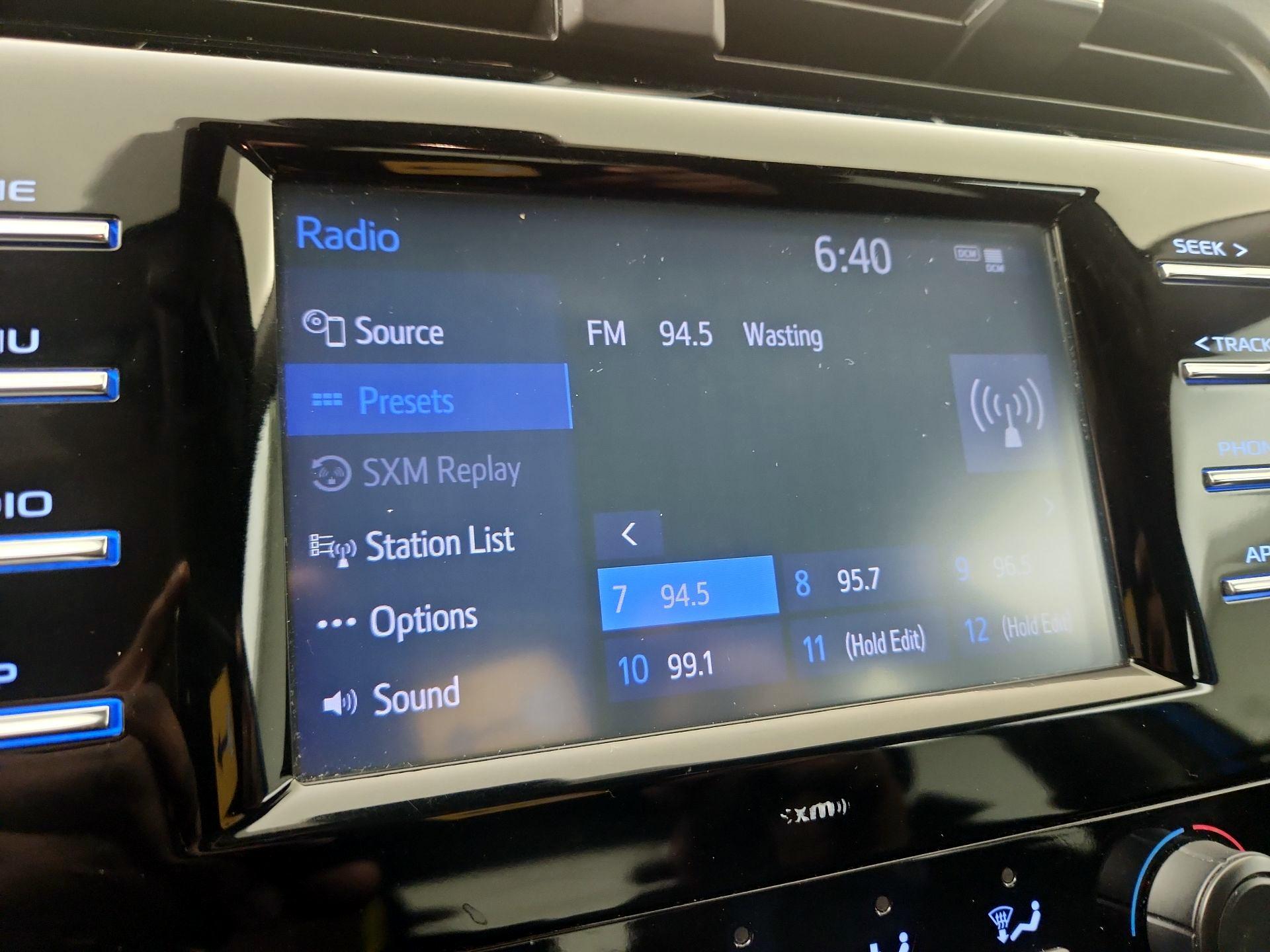 Thumbnail: 2020 Toyota Camry - 15