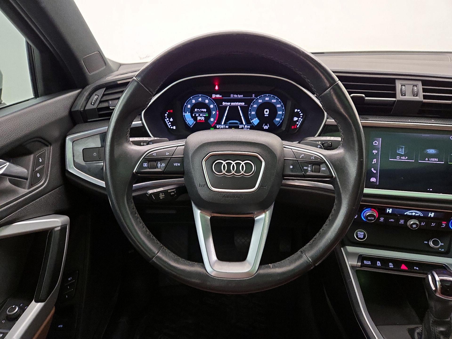 Thumbnail: 2022 Audi Q3 - 10