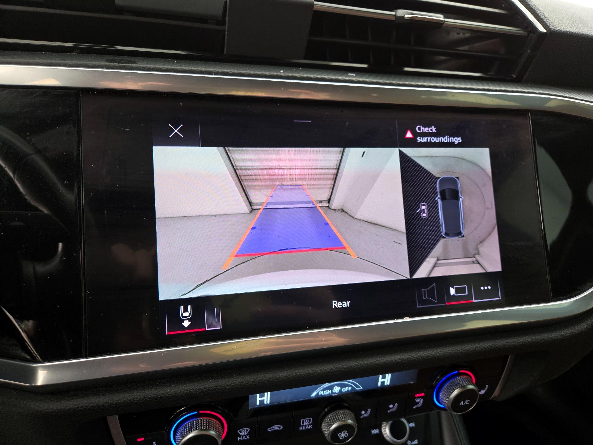 Thumbnail: 2022 Audi Q3 - 14