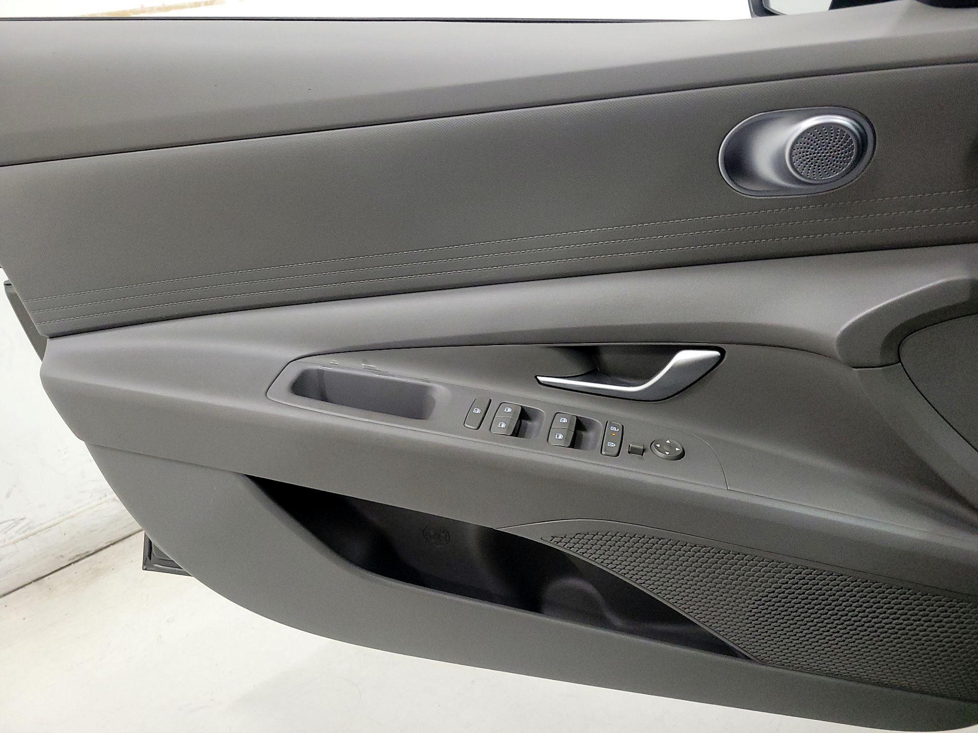 Thumbnail: 2024 Hyundai Elantra - 12