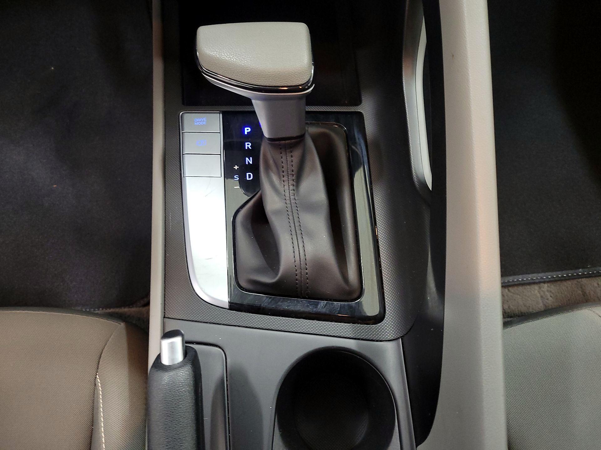 Thumbnail: 2024 Hyundai Elantra - 17